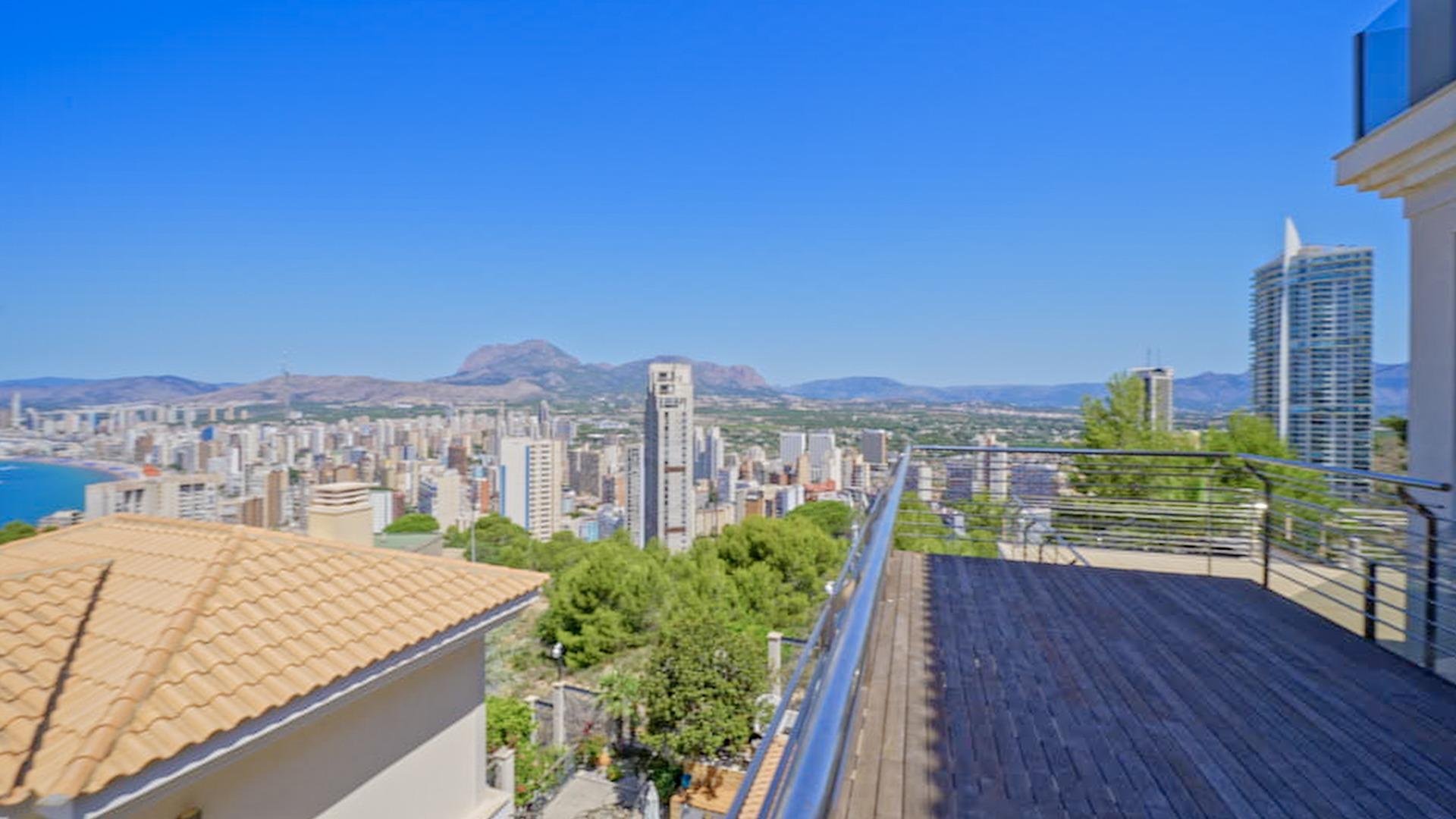 Apartment à Benidorm, Alicante, Espagne 4 chambres, 900 m2 No. 165242