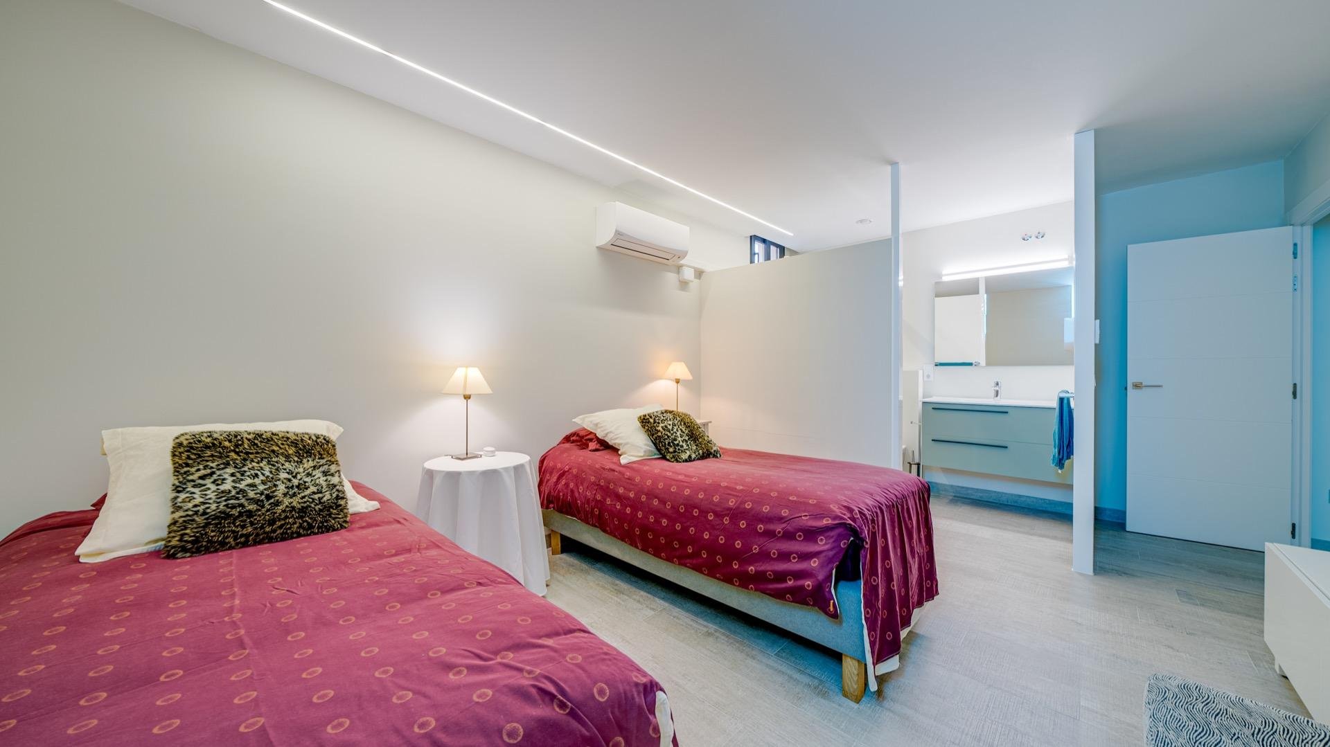 Villa à Finestrat, Alicante, Espagne 5 chambres, 242 m2 No. 165241