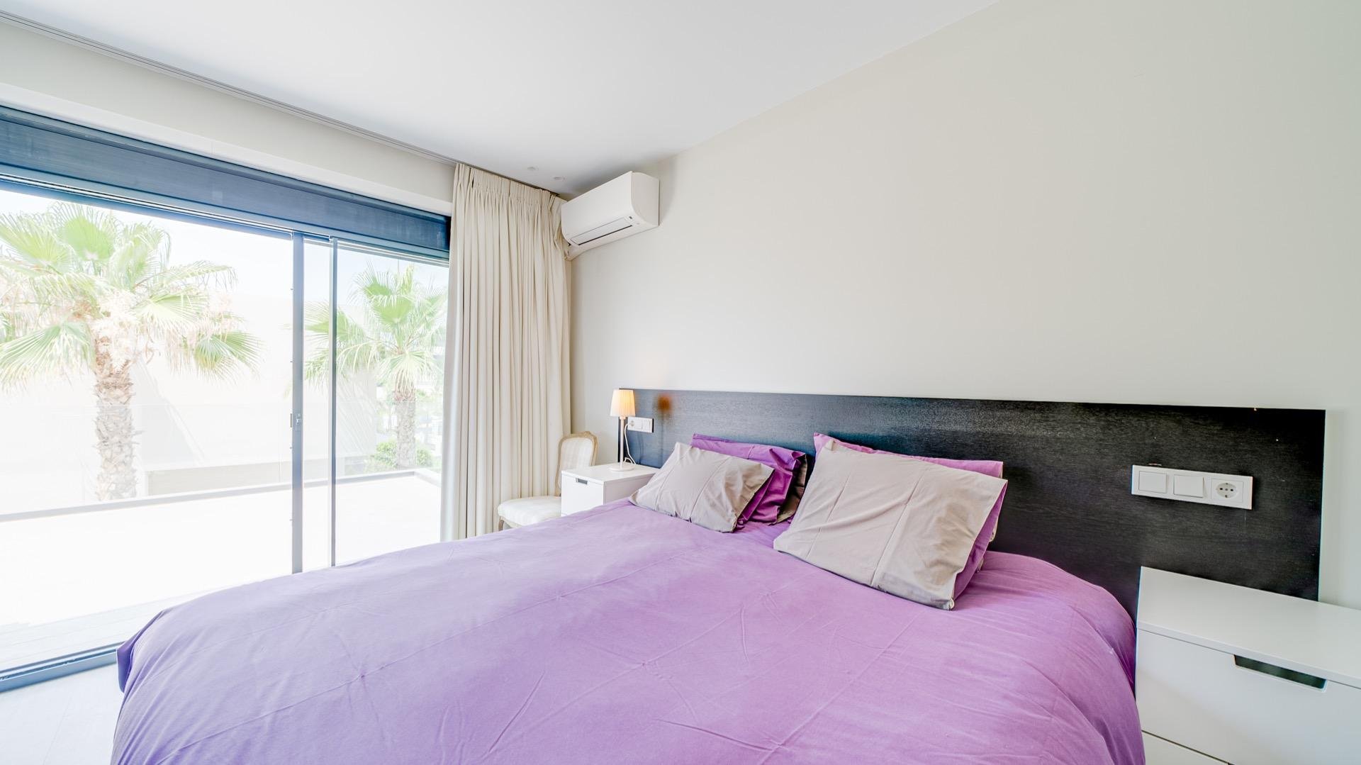 Villa à Finestrat, Alicante, Espagne 5 chambres, 242 m2 No. 165241