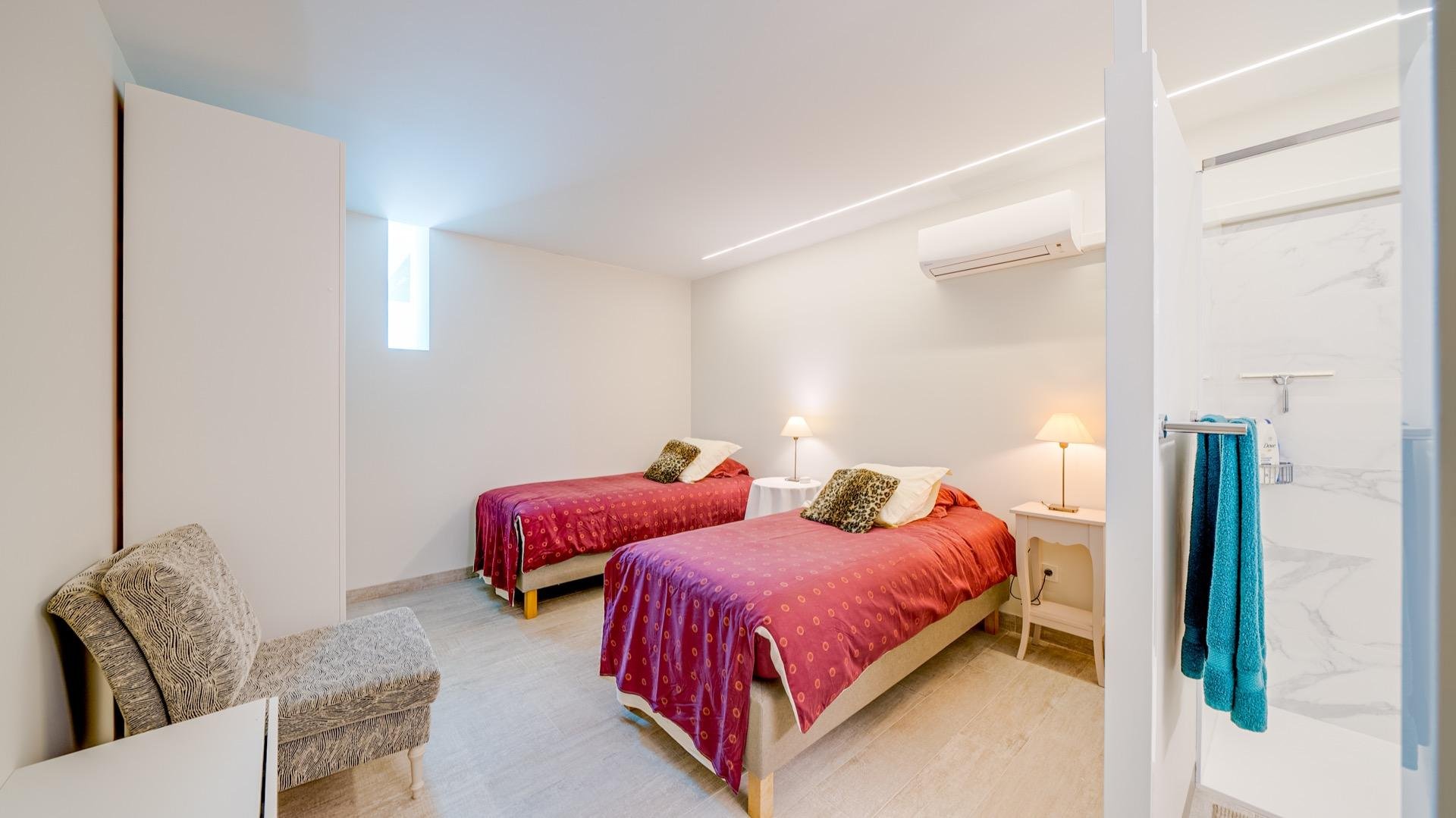 Villa à Finestrat, Alicante, Espagne 5 chambres, 242 m2 No. 165241
