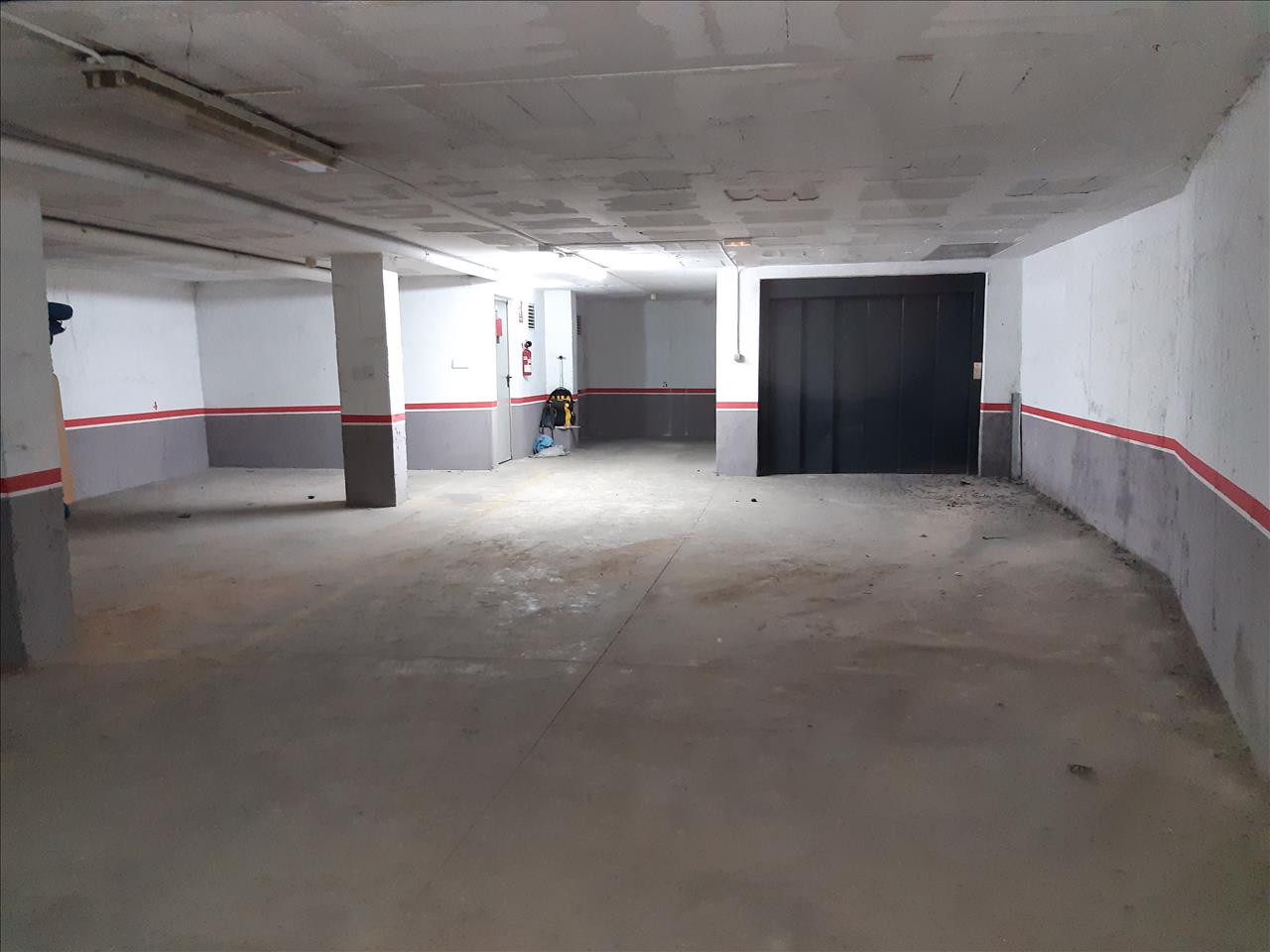 Garage in Vallirana, Barcelona, Spain 10 sq.m. No. 191514