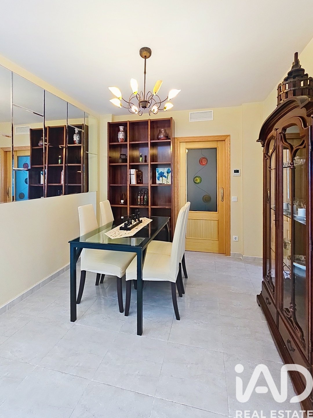 Apartment in Miramar, Valencia, Spain 3 bedrooms, 210 sq.m. No. 152831