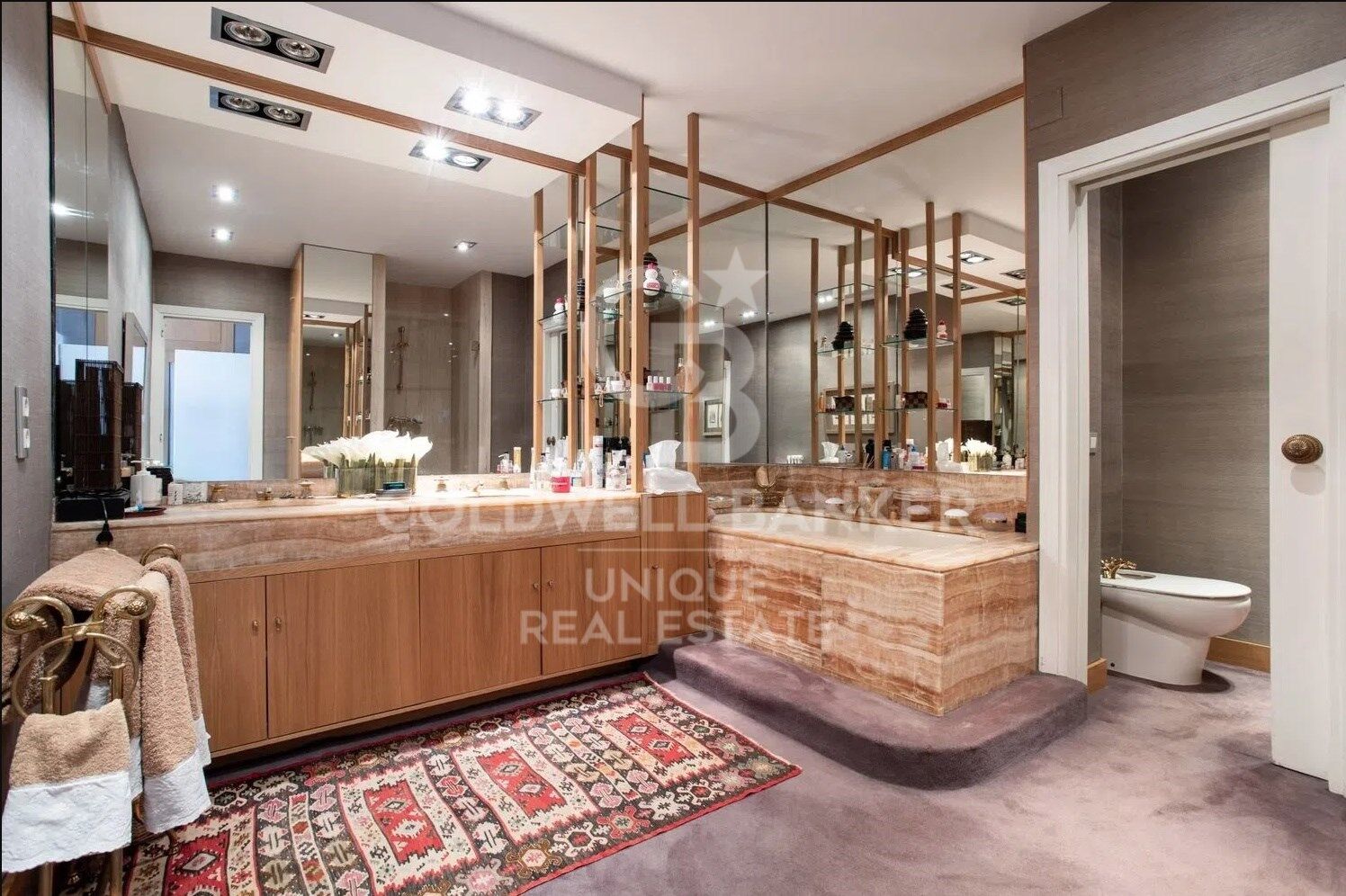 Bliźniak w Madrid, Hiszpania 4 sypialnie, 378 mkw. nr 159536
