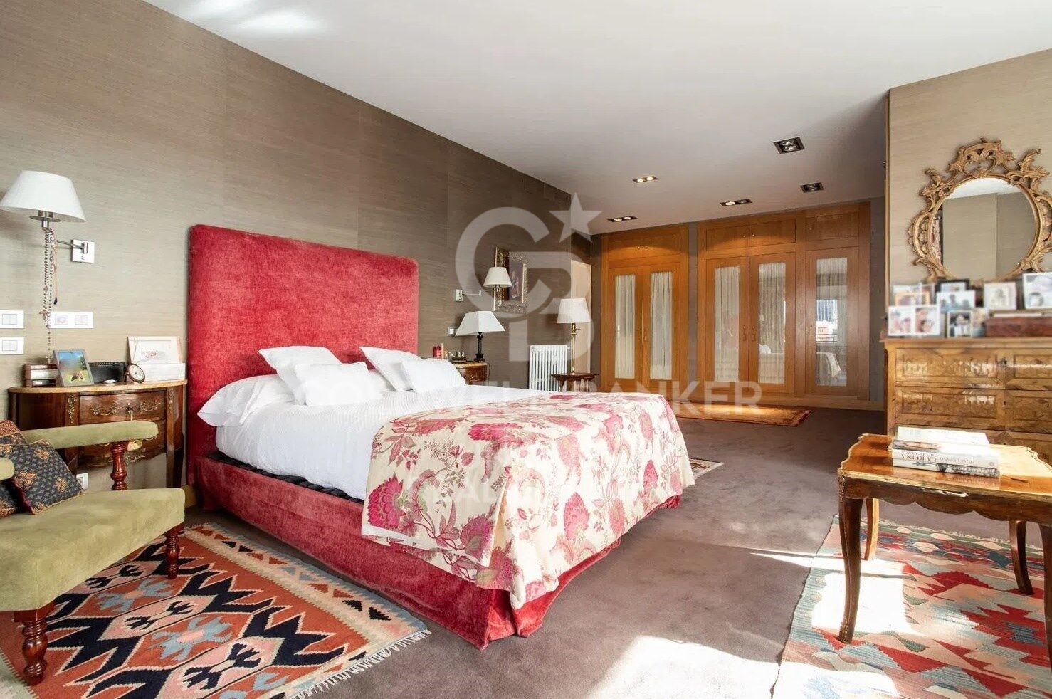 Bliźniak w Madrid, Hiszpania 4 sypialnie, 378 mkw. nr 159536