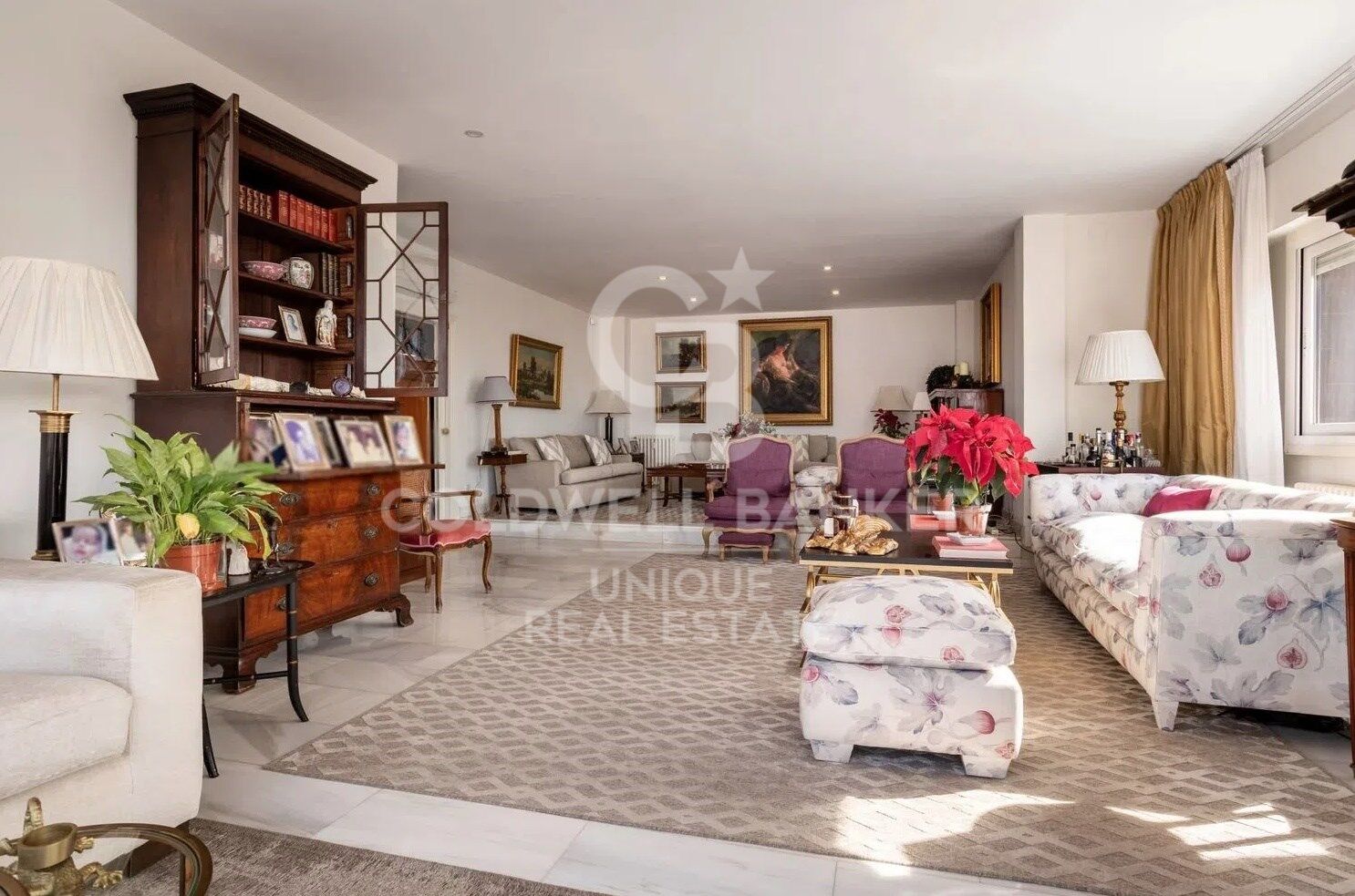 Bliźniak w Madrid, Hiszpania 4 sypialnie, 378 mkw. nr 159536