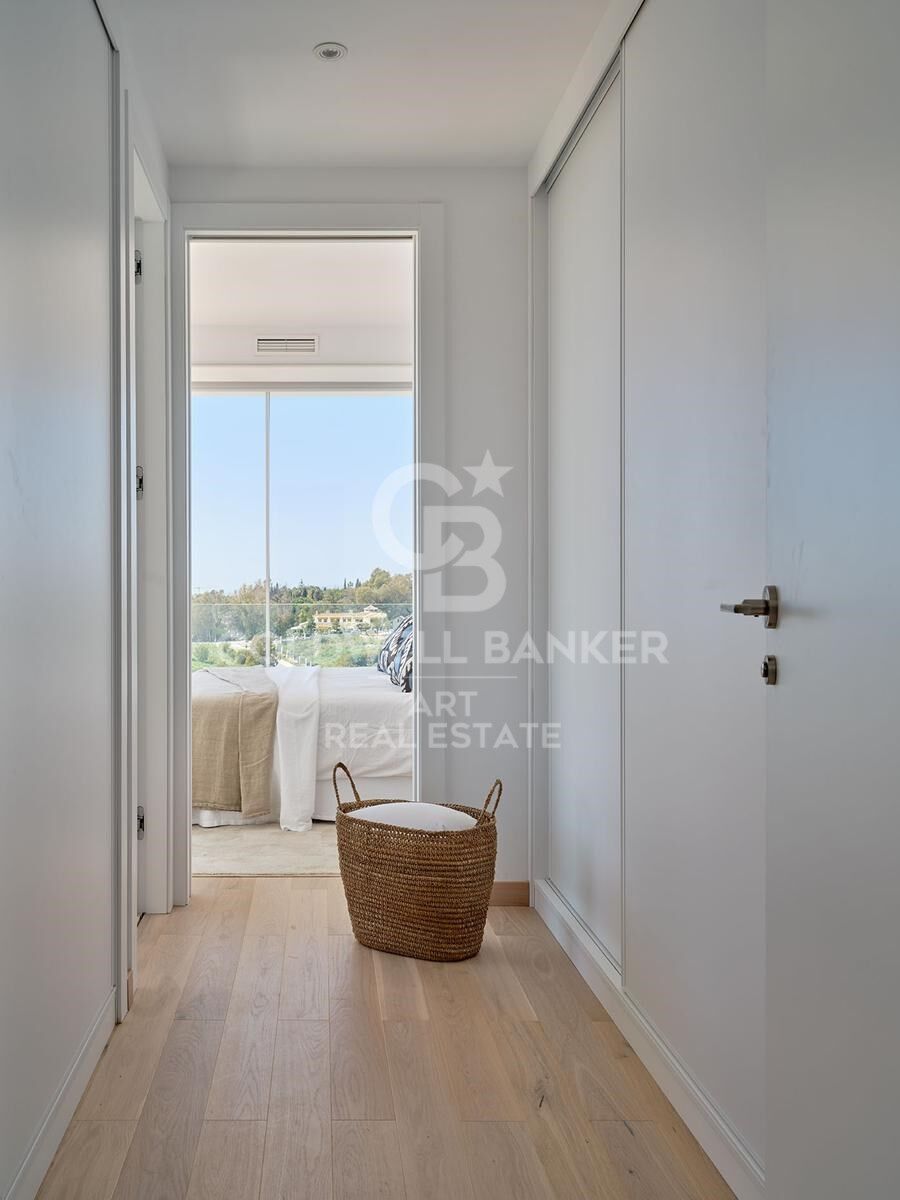 House à Marbella, Malaga, Espagne 5 chambres, 348 m2 No. 159534