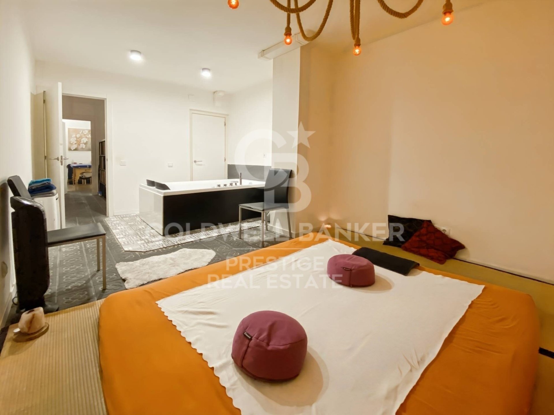 Commercial property à Barcelona, Espagne 153 m2 No. 159532