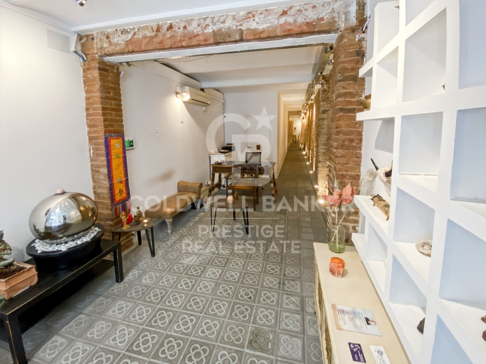 Commercial property à Barcelona, Espagne 153 m2 No. 159532