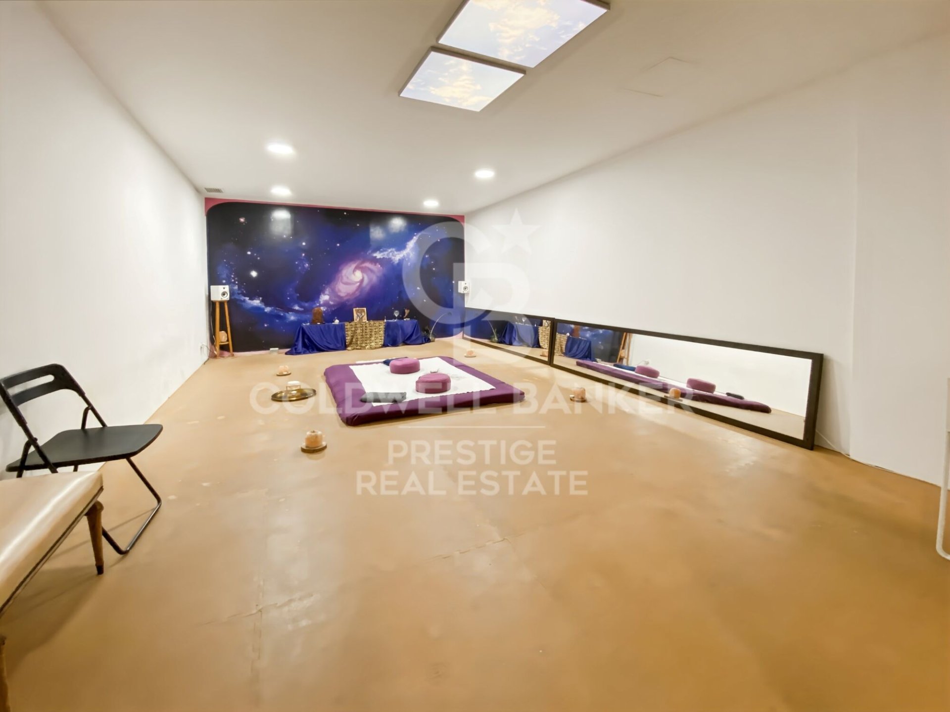 Commercial property à Barcelona, Espagne 153 m2 No. 159532