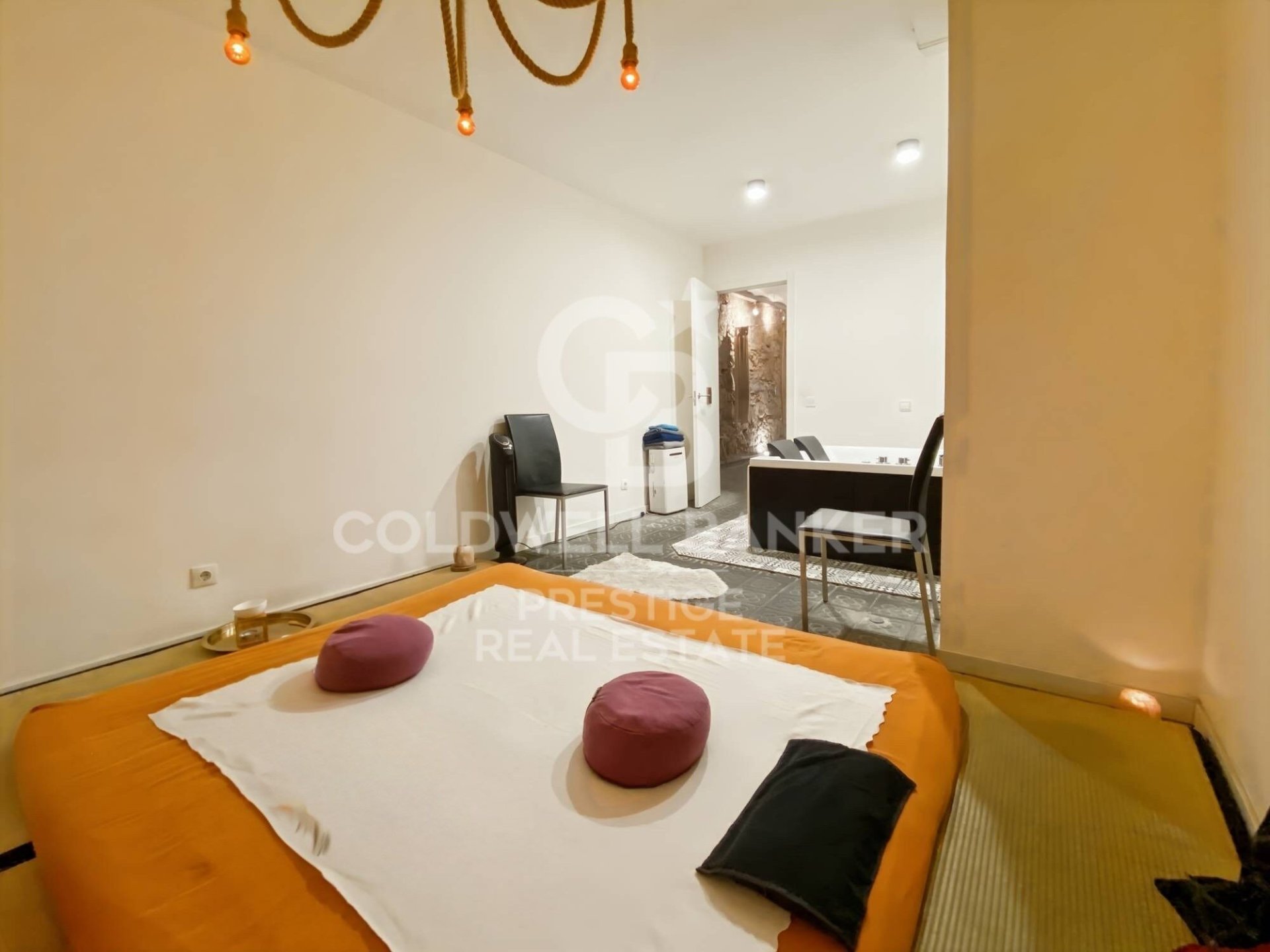 Commercial property à Barcelona, Espagne 153 m2 No. 159532