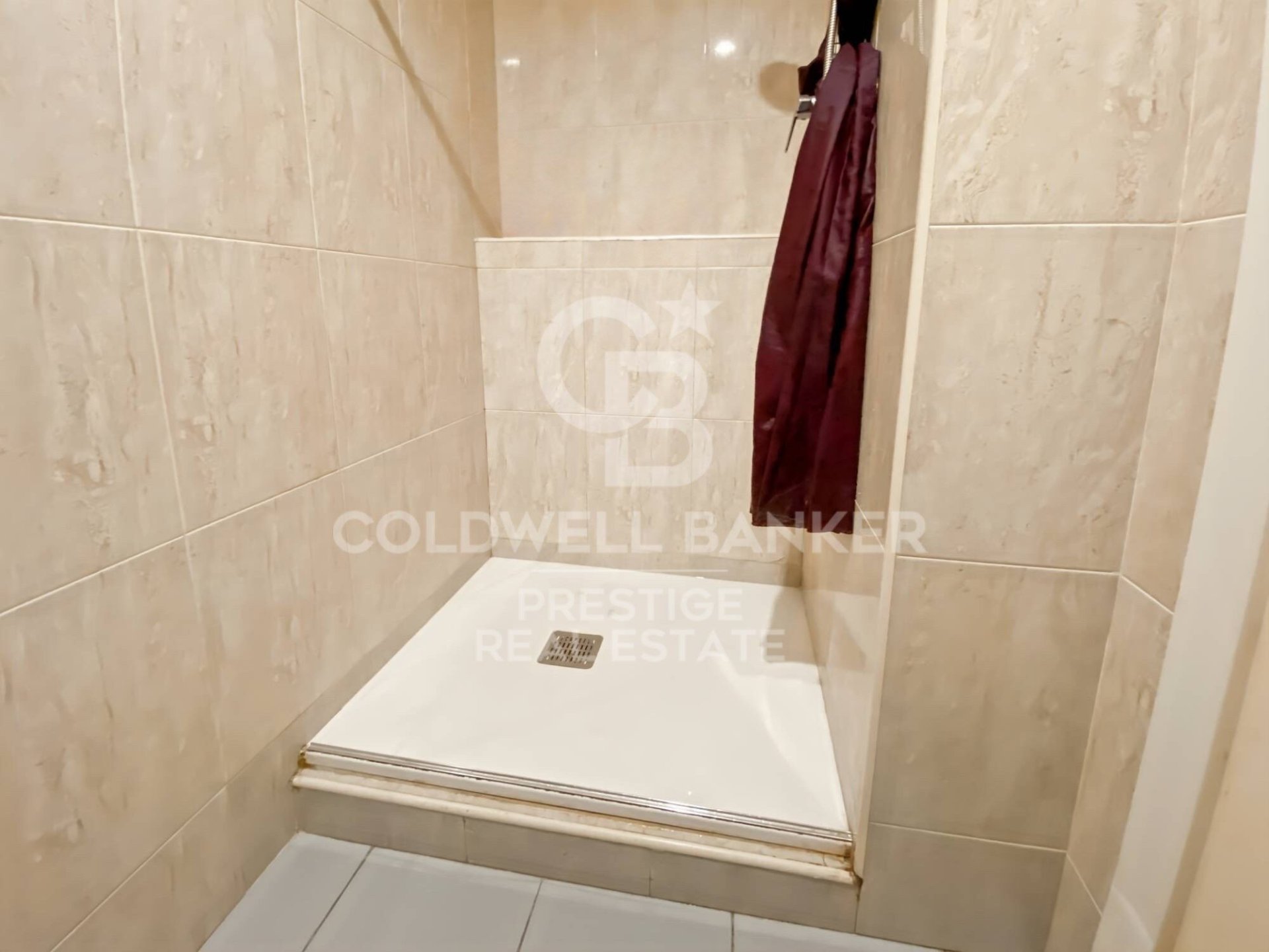Commercial property à Barcelona, Espagne 153 m2 No. 159532