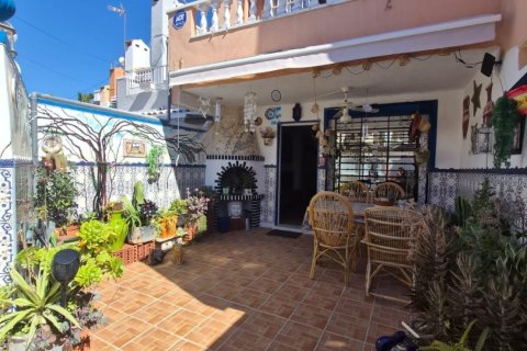 House in Torrevieja, Alicante, Spain 2 bedrooms, 75 sq.m. No. 168331