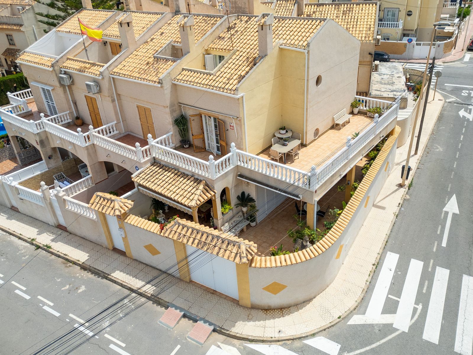 Māja Torrevieja, Alicante, Spānijā 244 m2 Nr. 181660