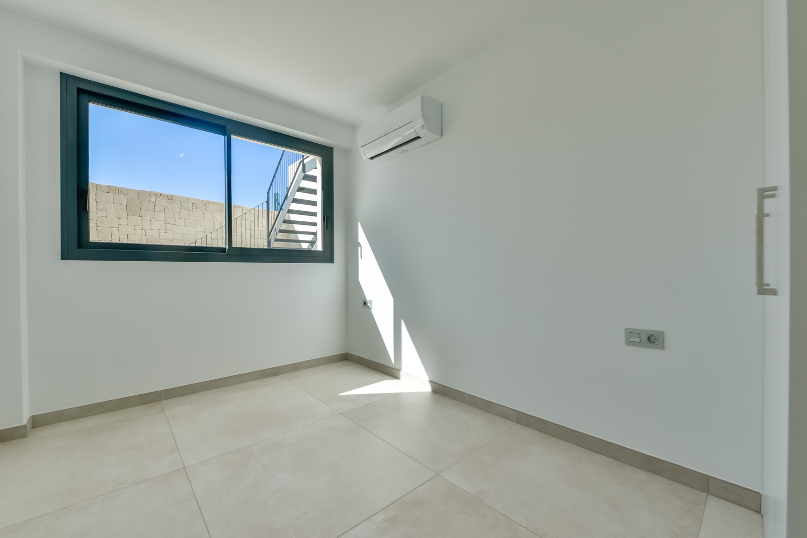 Villa en Benidorm, Alicante, España 8 dormitorios, 698 m2 No. 180802
