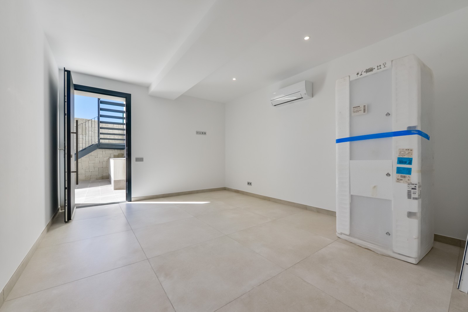 Villa en Benidorm, Alicante, España 8 dormitorios, 698 m2 No. 180802