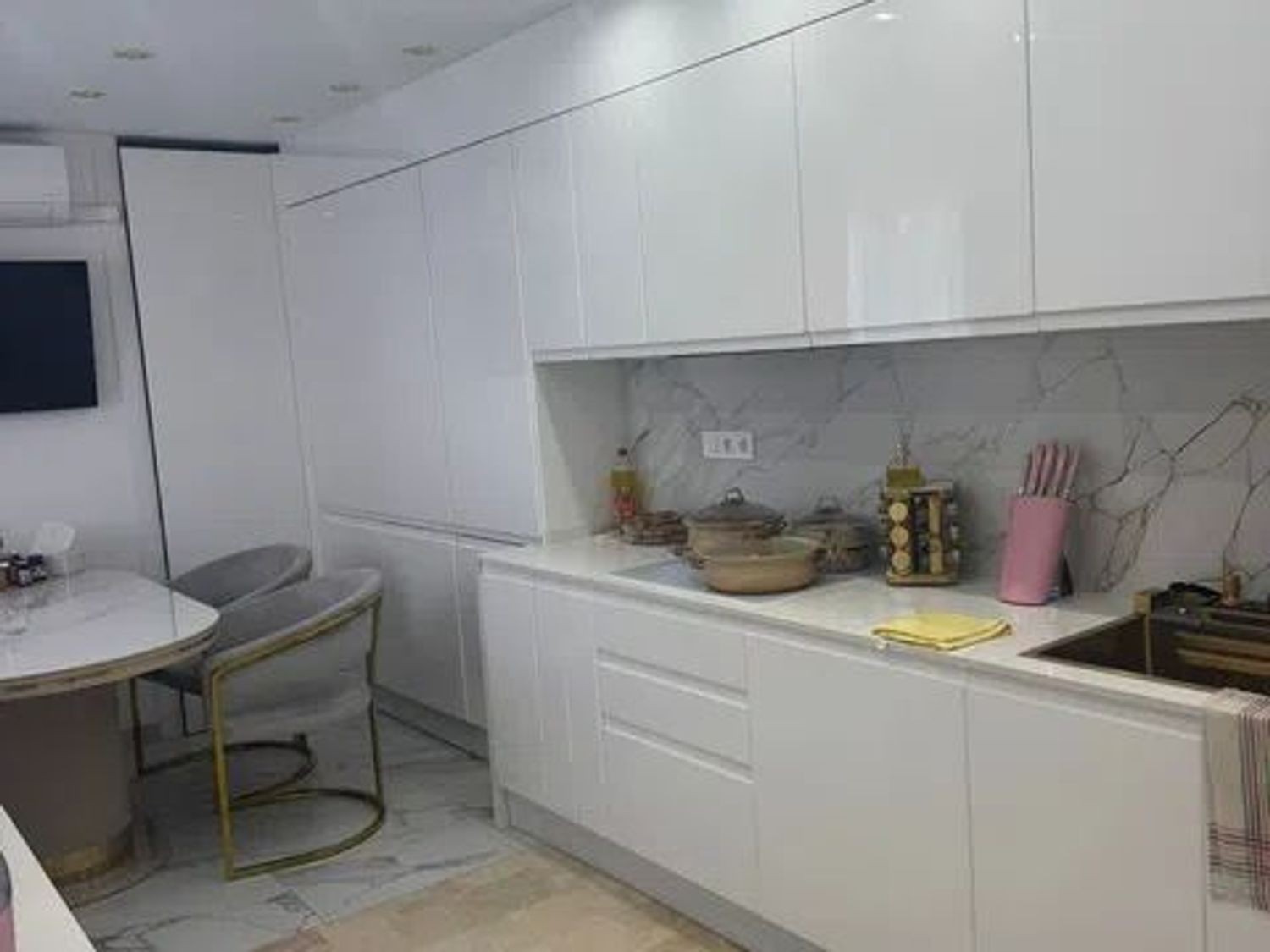 Villa in Alicante, Spain 3 bedrooms, 275 sq.m. No. 181001