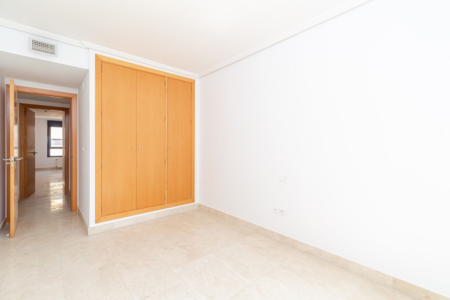 Apartment in Alicante, Spain 3 bedrooms, 122 sq.m. No. 181000