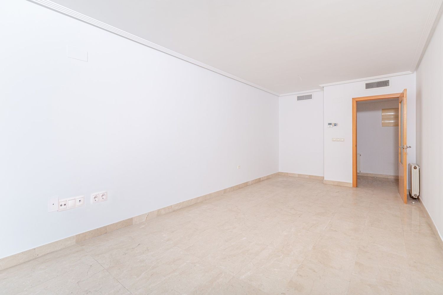 Apartment in Alicante, Spain 3 bedrooms, 122 sq.m. No. 181000
