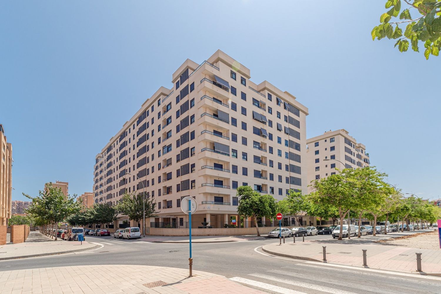 Apartment in Alicante, Spain 3 bedrooms, 122 sq.m. No. 181000