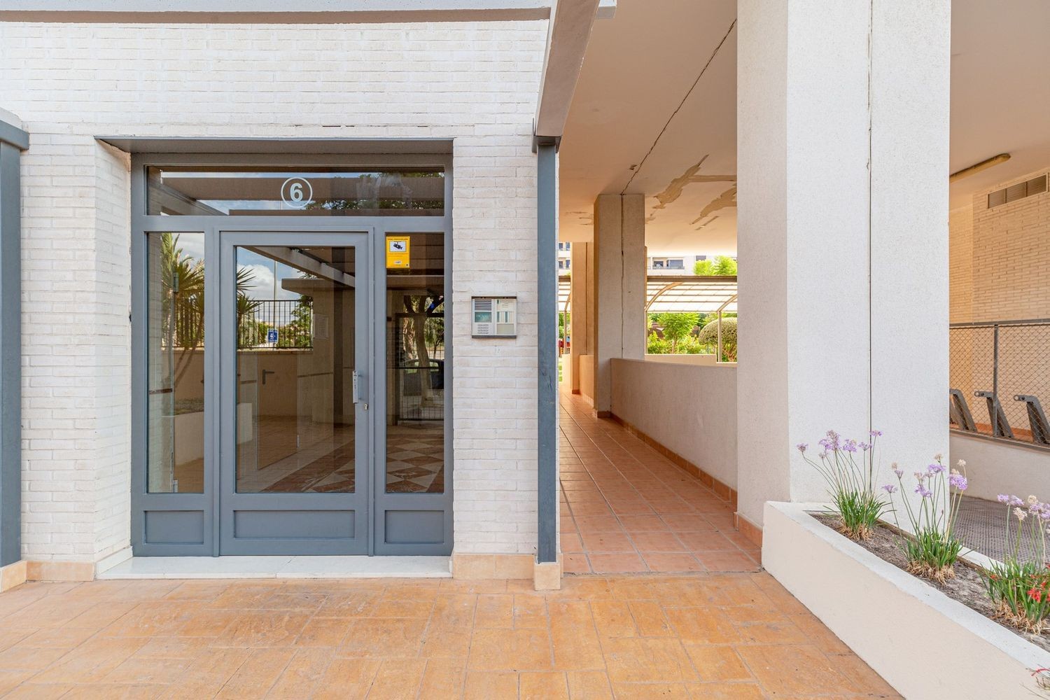 Apartment in Alicante, Spain 3 bedrooms, 122 sq.m. No. 181000
