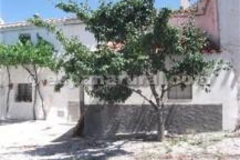Māja Baza, Granada, Spānijā 3 istabas, 100 m2 Nr. 184190