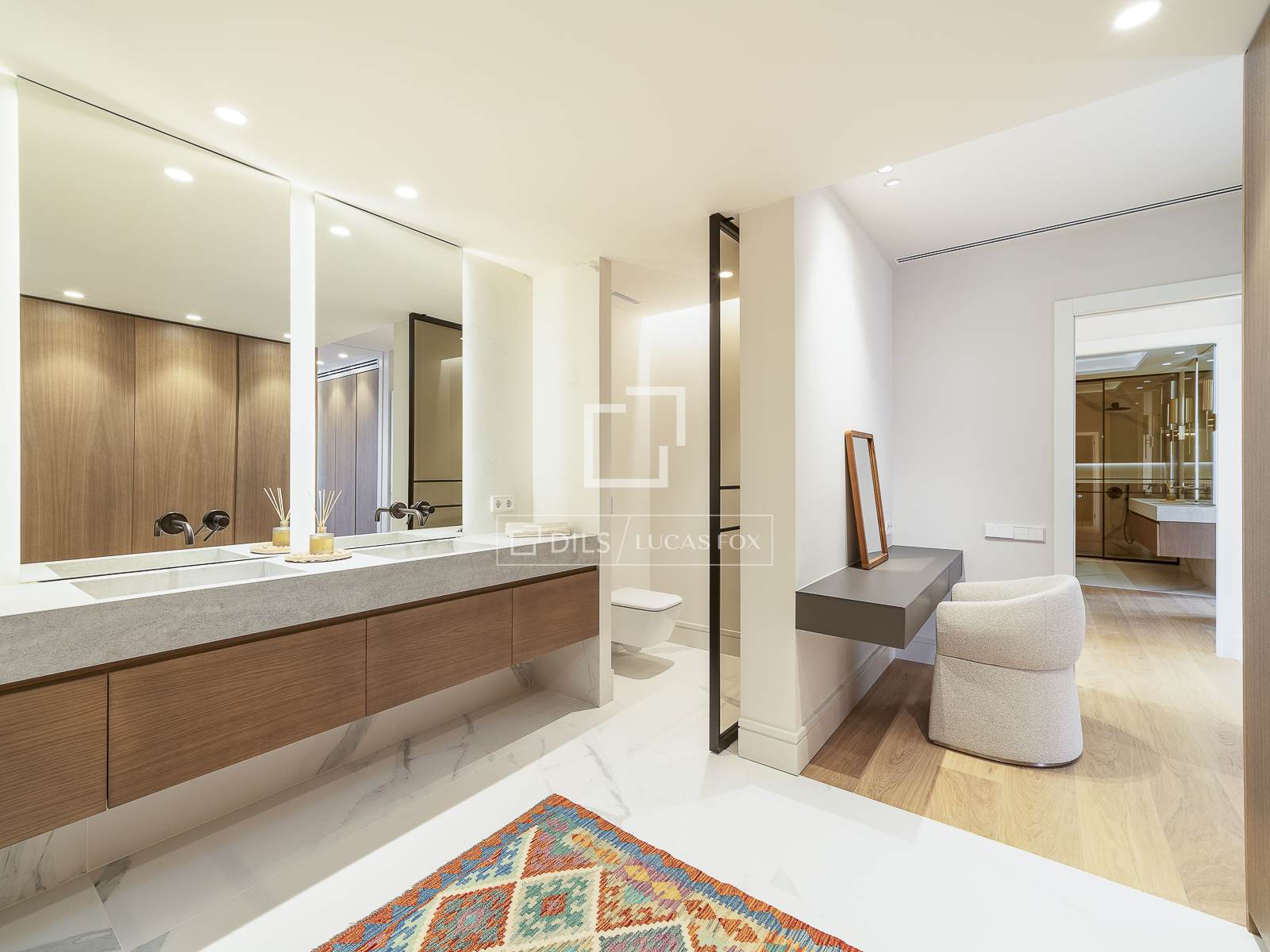 Apartment in Barcelona, Spain 4 bedrooms, 273 sq.m. No. 150804