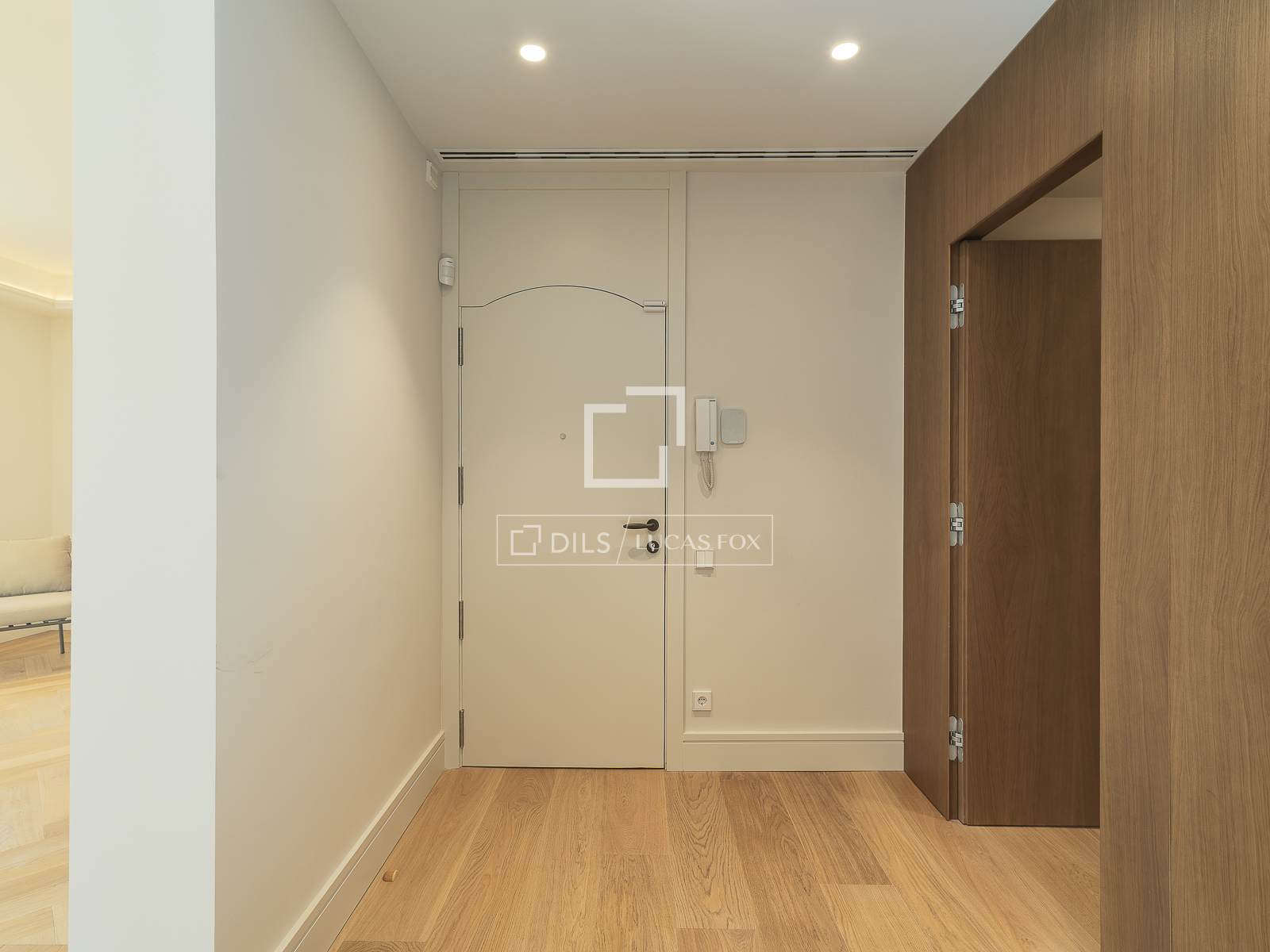 Apartment in Barcelona, Spain 4 bedrooms, 273 sq.m. No. 150804
