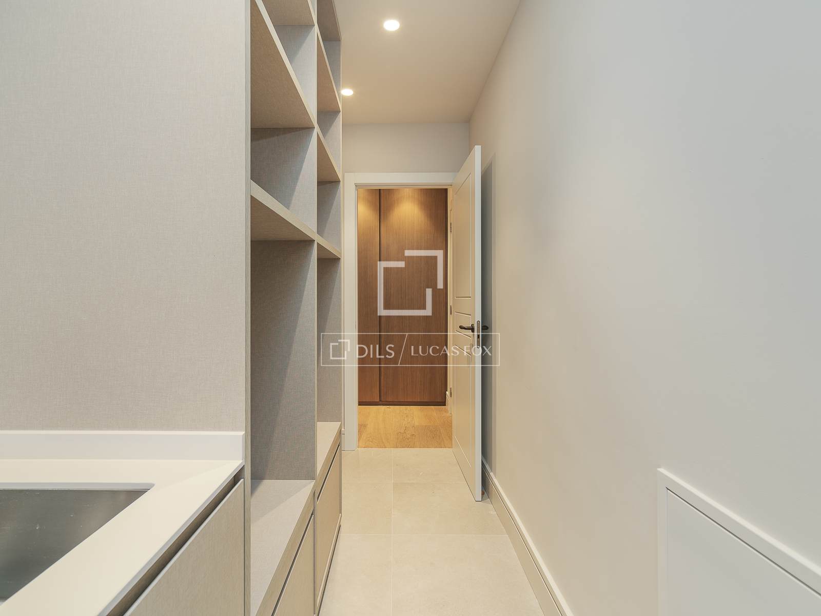 Apartment in Barcelona, Spain 4 bedrooms, 273 sq.m. No. 150804