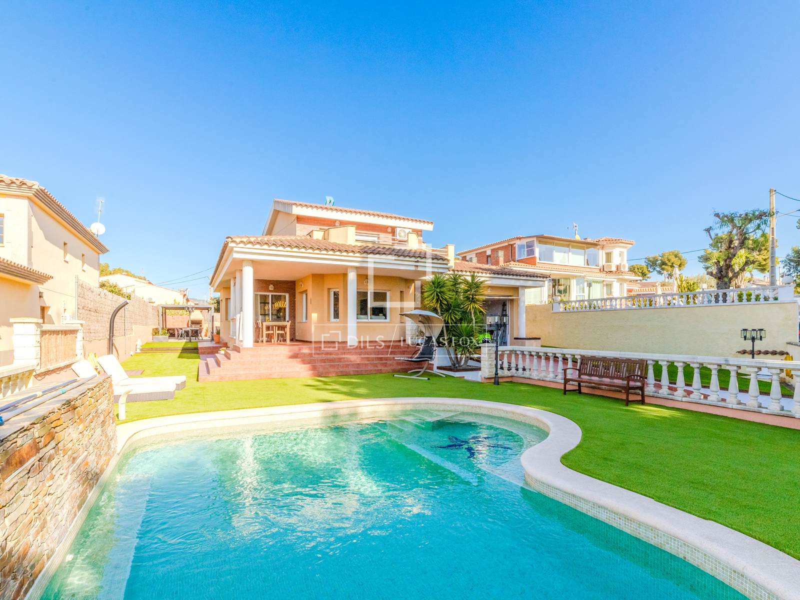 Willa w Sitges, Barcelona, Hiszpania 4 sypialnie, 266 mkw. nr 150808