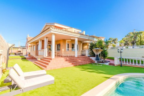 Villa in Sitges, Barcelona, Spanien 4 Schlafzimmer, 266 m2 Nr. 150808