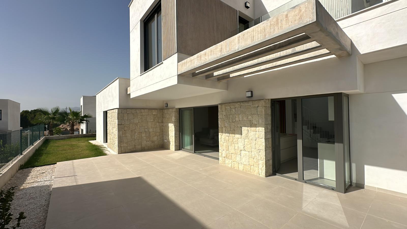 Villa i Finestrat, Alicante, Spanien 3 sovrum, 258 kvm. Nr. 165551