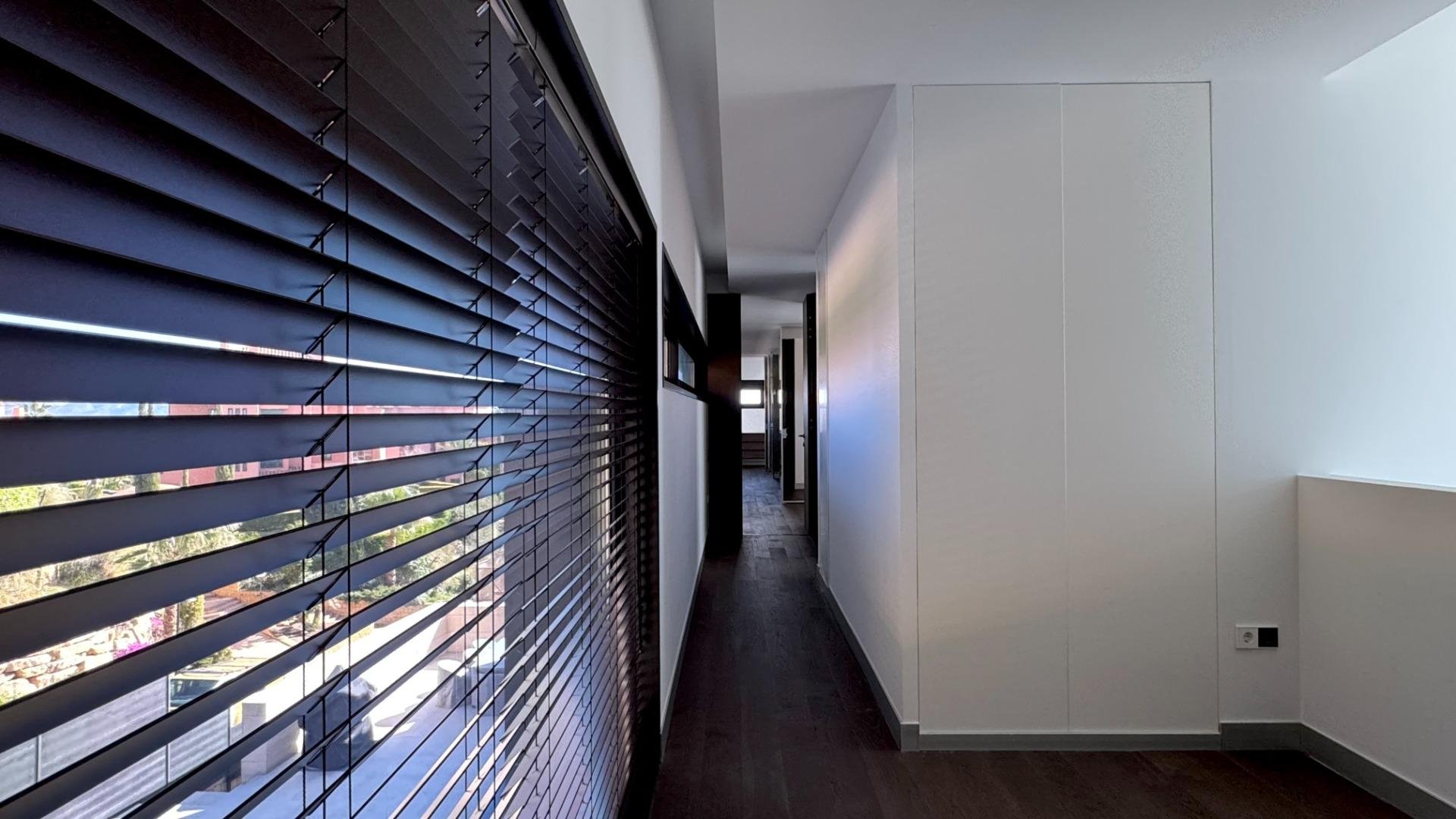 Villa à Finestrat, Alicante, Espagne 691 m2 No. 165556