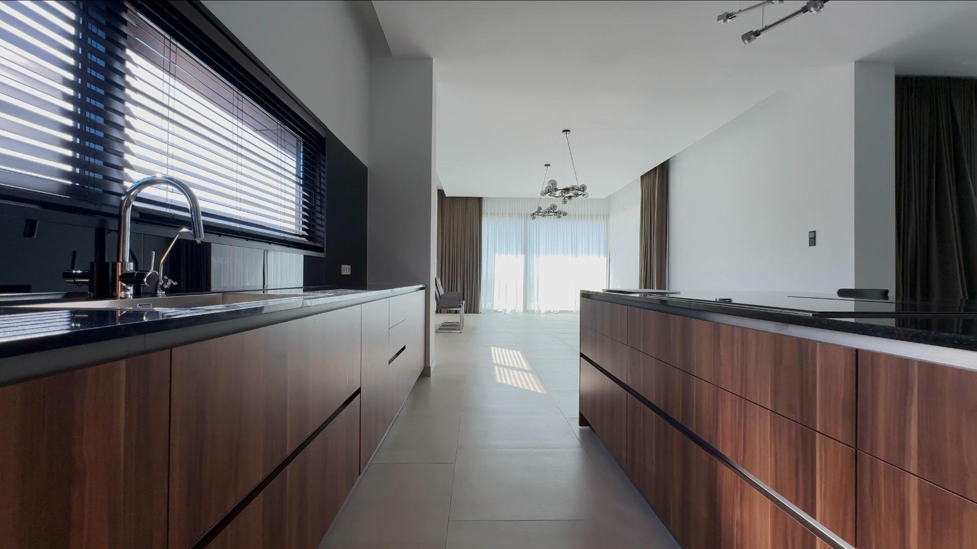 Villa à Finestrat, Alicante, Espagne 691 m2 No. 165556