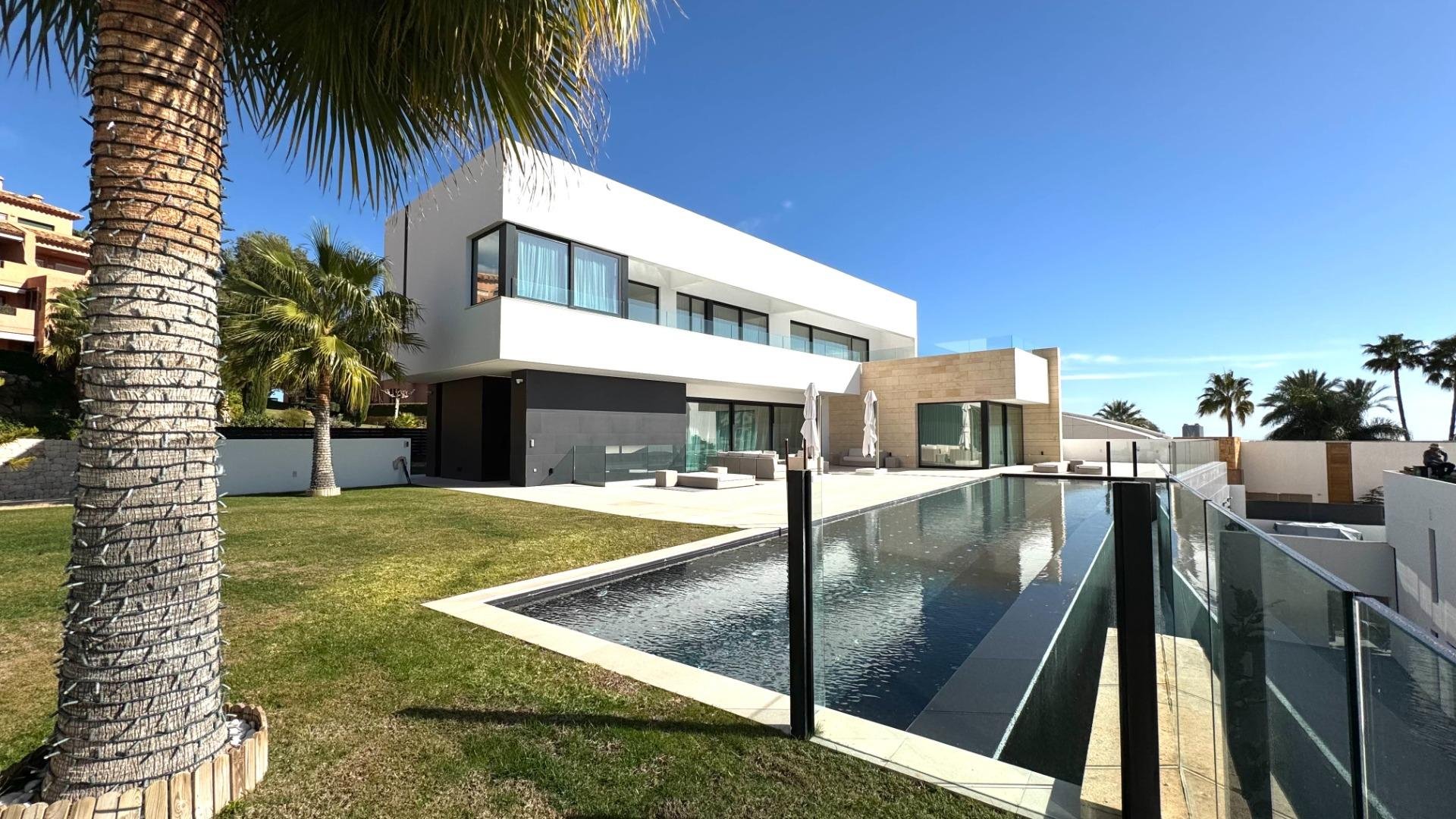 Villa à Finestrat, Alicante, Espagne 691 m2 No. 165556