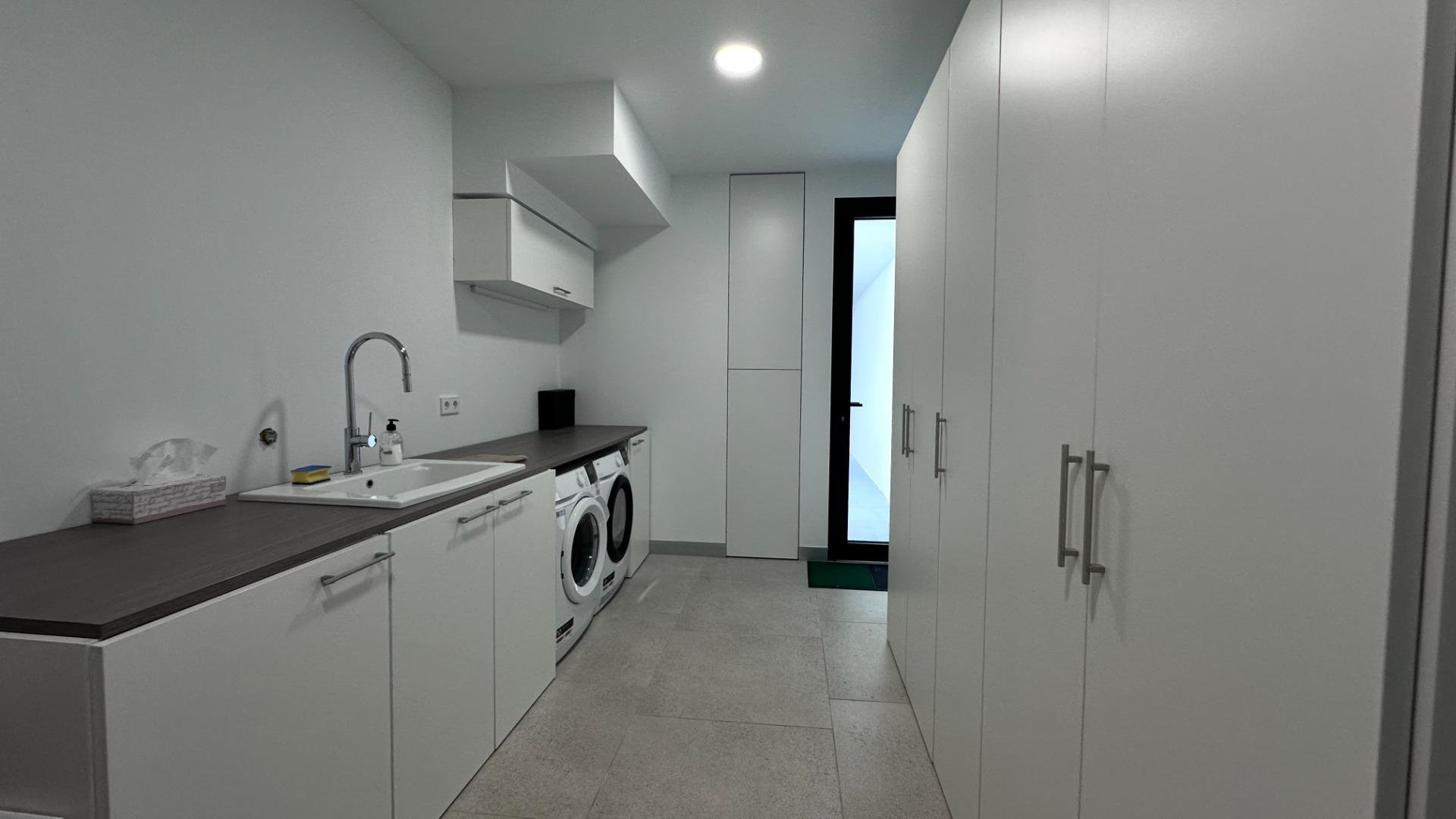 Villa à Finestrat, Alicante, Espagne 691 m2 No. 165556