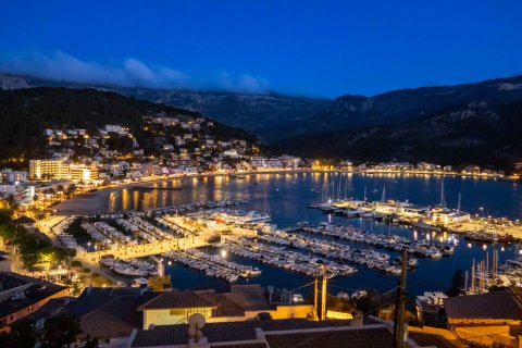 Villa en Port De Soller, Mallorca, España 3 dormitorios, 180 m2 No. 98007