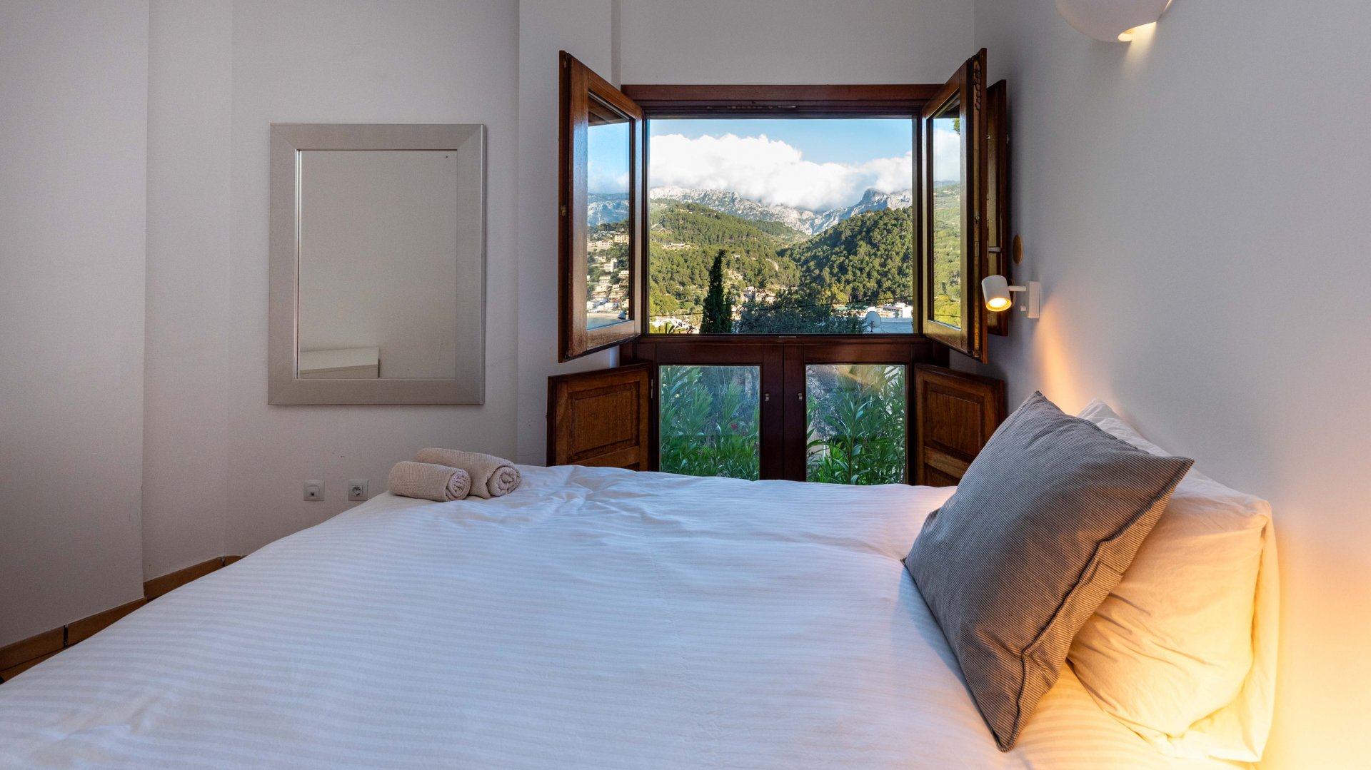 Villa i Port De Soller, Mallorca, Spanien 3 sovrum, 180 kvm. Nr. 98007