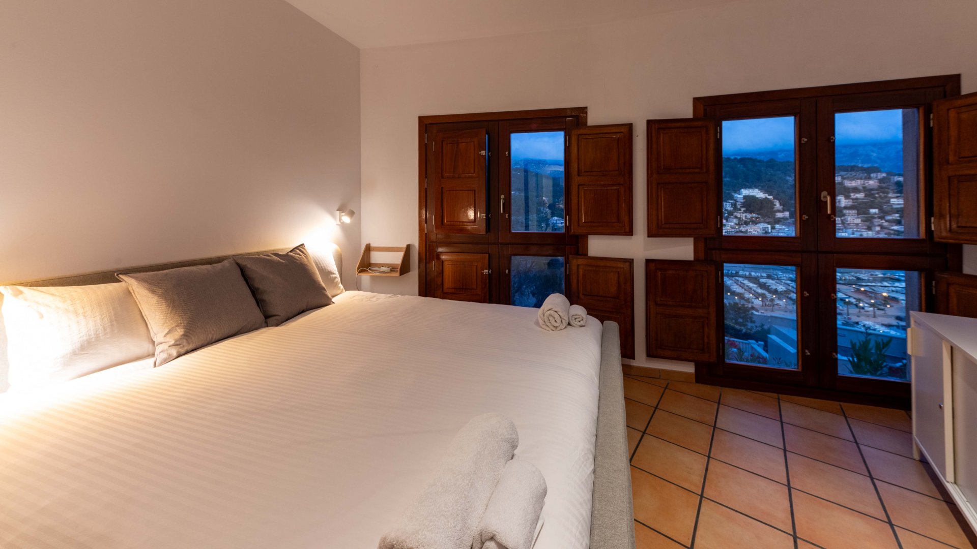 Villa i Port De Soller, Mallorca, Spanien 3 sovrum, 180 kvm. Nr. 98007