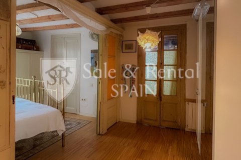 Apartamento en Barcelona, España 3 dormitorios, 138 m2 No. 194541
