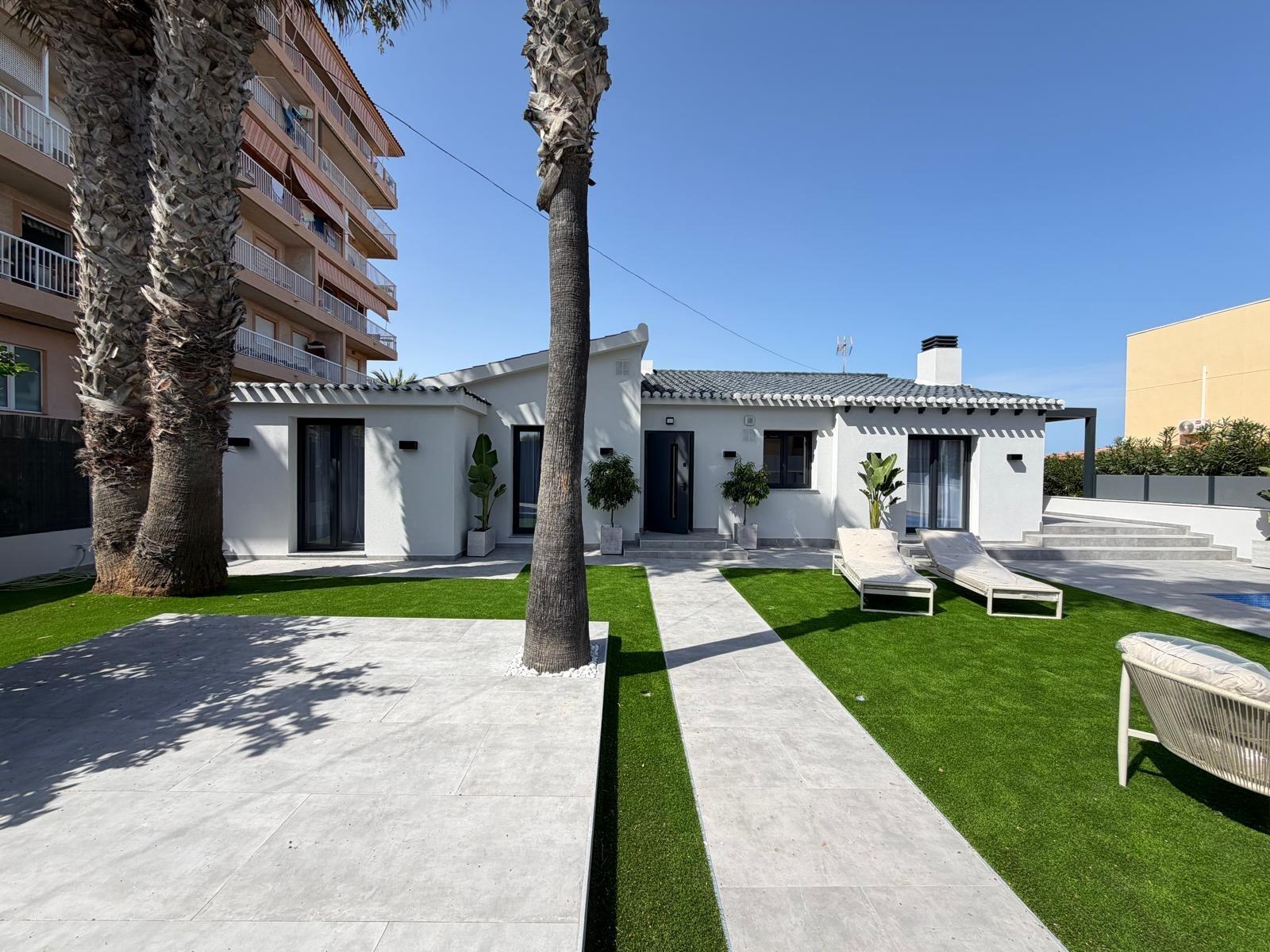 Huvila Punta Prima, Alicante, Espanja 4 makuuhuonetta, 103 m2 No. 193771