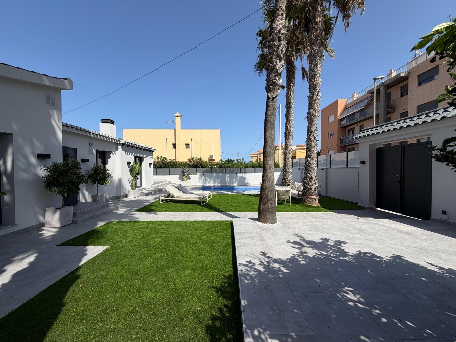 Huvila Punta Prima, Alicante, Espanja 4 makuuhuonetta, 103 m2 No. 193771