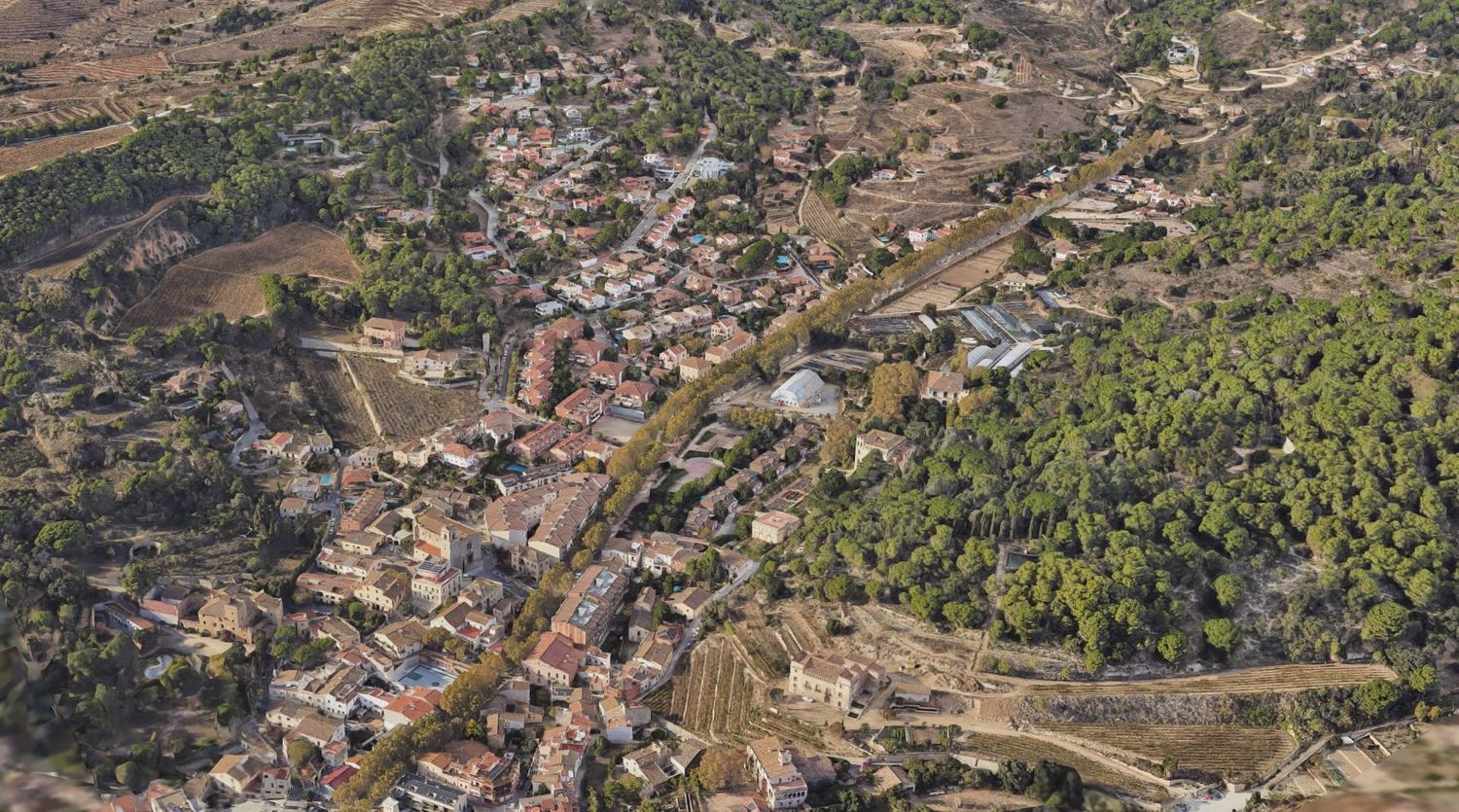 Hus i Barcelona, Spanien 10 sovrum, 1000 kvm. Nr. 178336