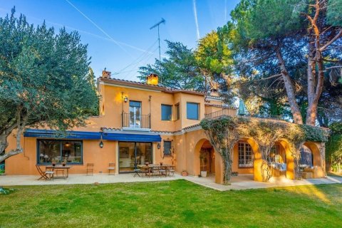 Casa a Sant Andreu de Llavaneres, Barcelona, Spagna 7 camere da letto, 606 mq. N° 178332