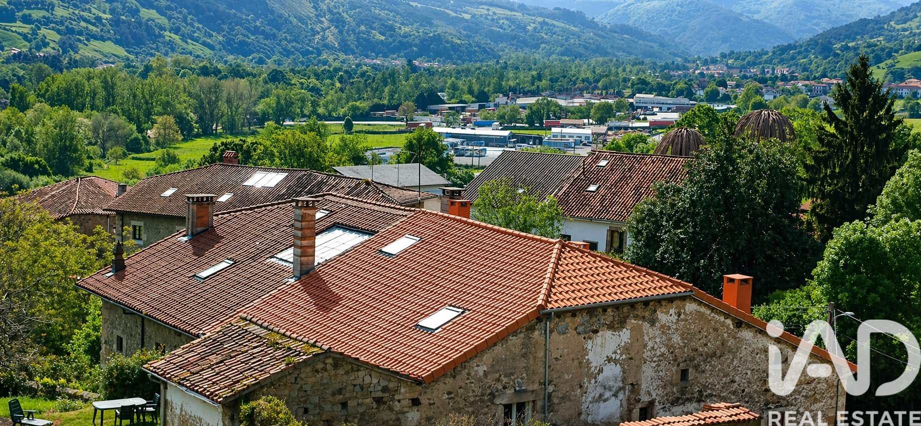 Townhouse in Corvera de Toranzo, Cantabria, Spain 4 bedrooms, 576 sq.m. No. 172553