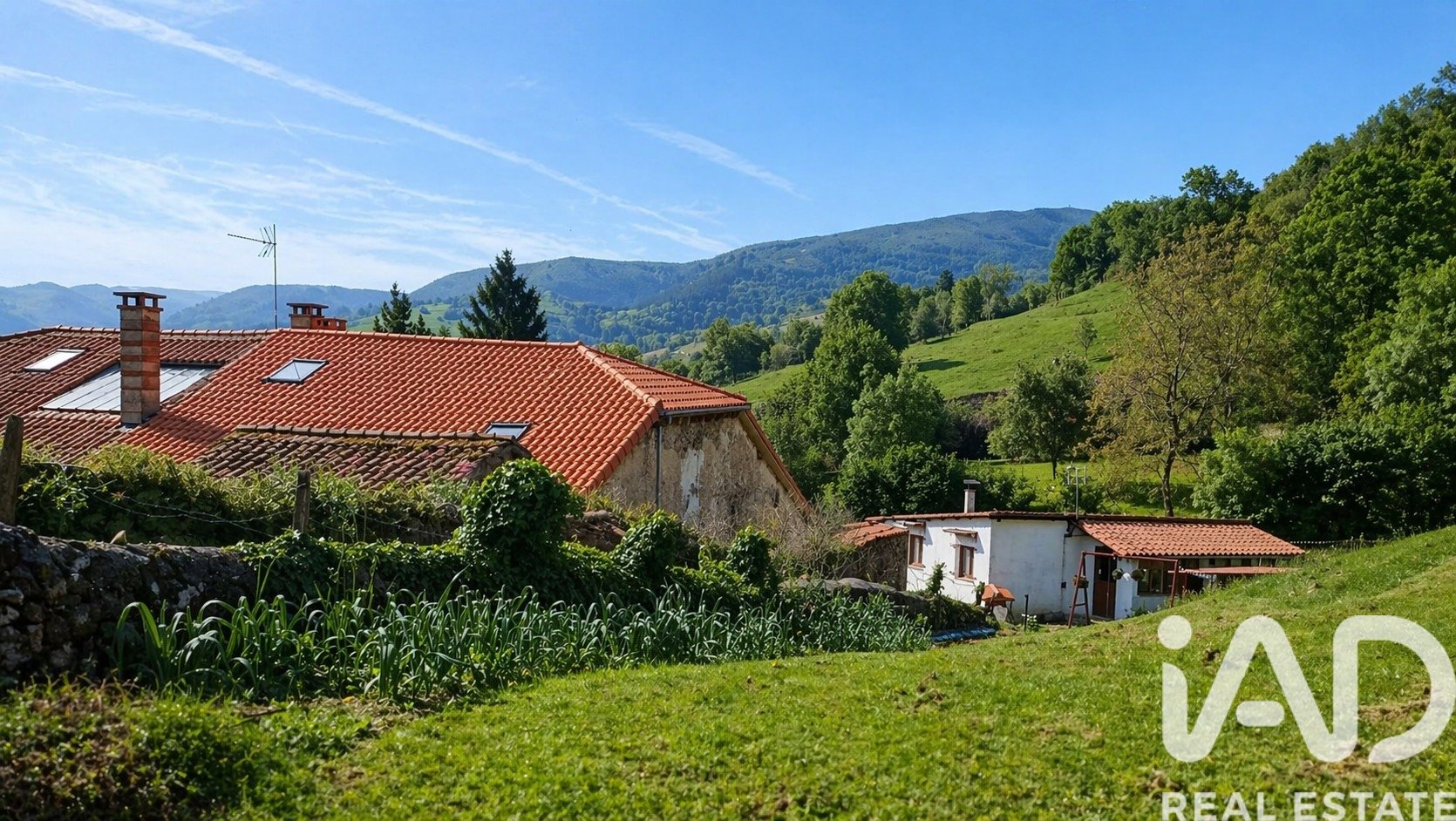 Townhouse in Corvera de Toranzo, Cantabria, Spain 4 bedrooms, 576 sq.m. No. 172553
