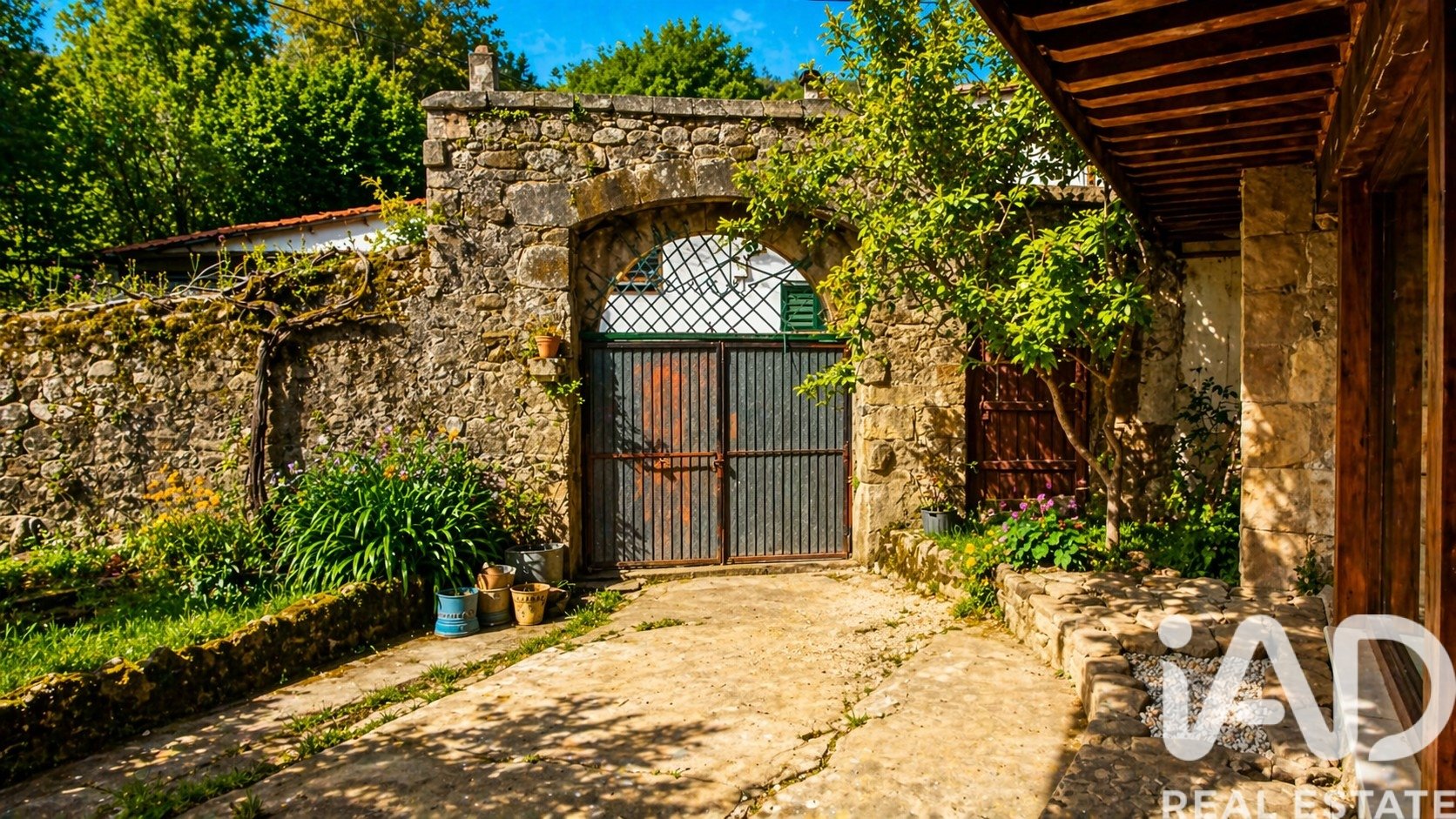 Townhouse in Corvera de Toranzo, Cantabria, Spain 4 bedrooms, 576 sq.m. No. 172553