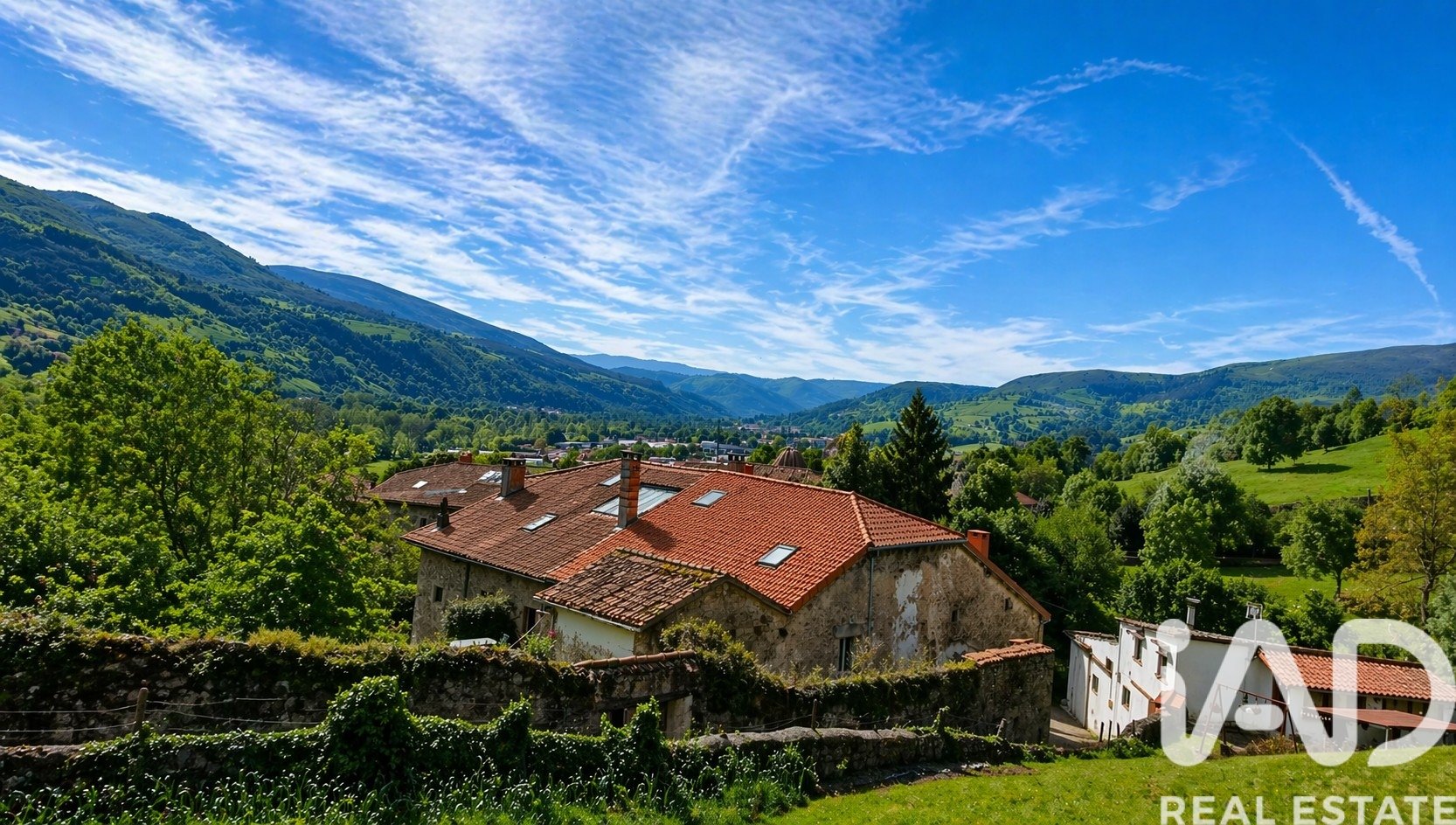 Townhouse in Corvera de Toranzo, Cantabria, Spain 4 bedrooms, 576 sq.m. No. 172553