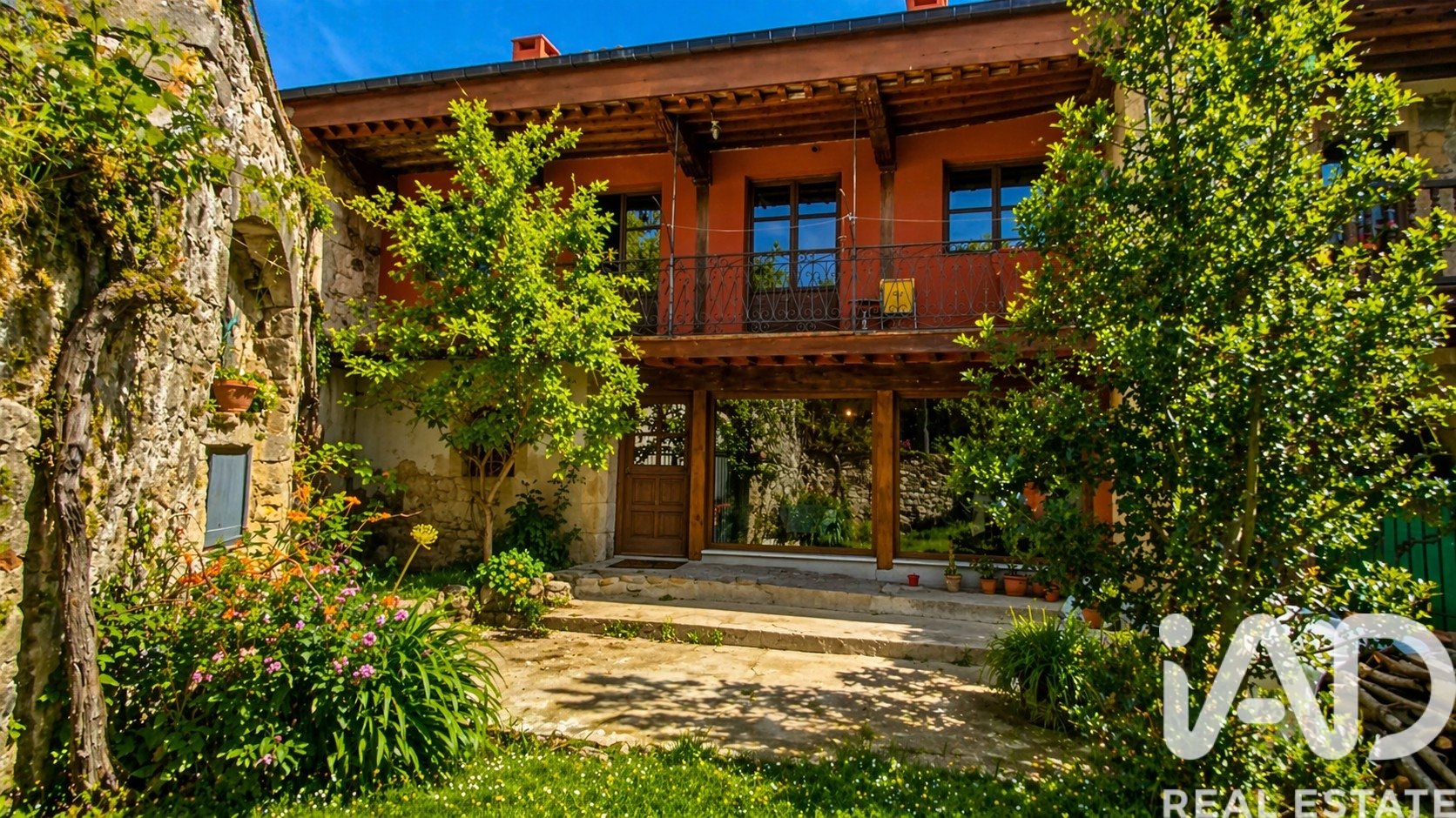 Townhouse in Corvera de Toranzo, Cantabria, Spain 4 bedrooms, 576 sq.m. No. 172553