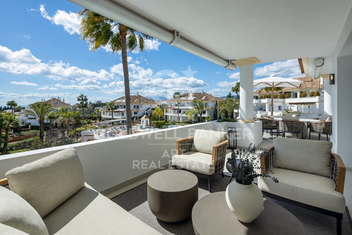 Duplex in Marbella, Malaga, Spain 3 bedrooms, 157 sq.m. No. 159138