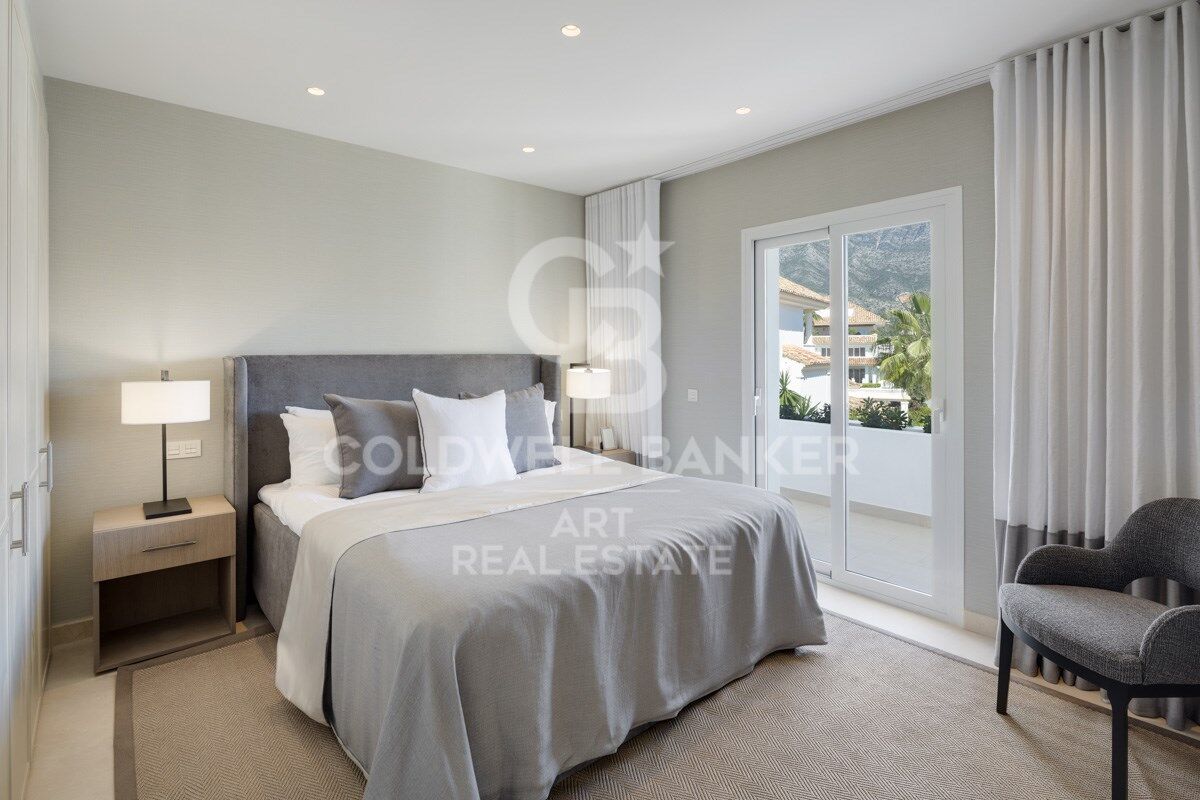 Duplex in Marbella, Malaga, Spain 3 bedrooms, 157 sq.m. No. 159138